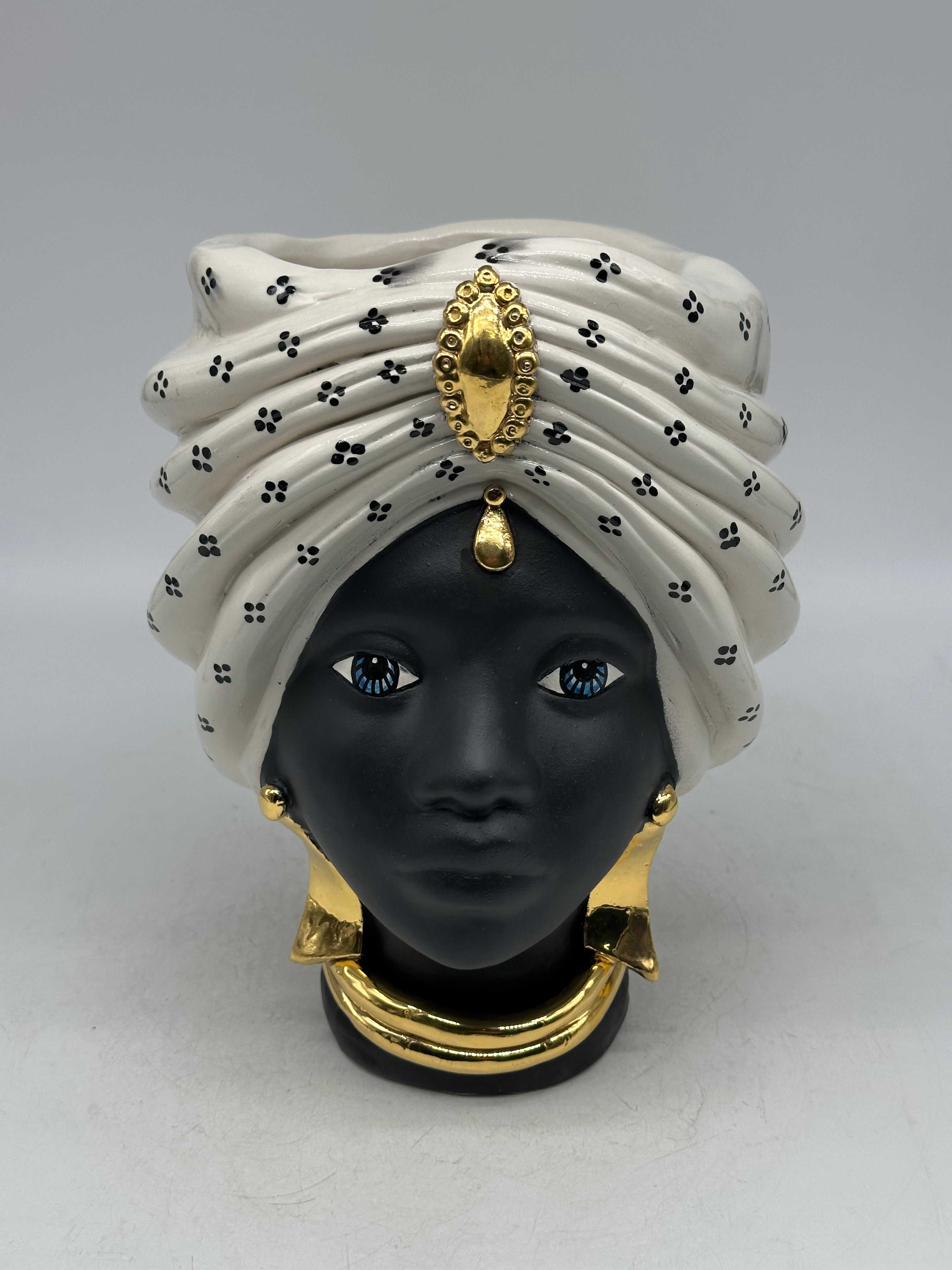 FINE SERIE - Testa di Moro Atena Donna Ceramica Caltagirone cm H.24 L.18 Artigianale Bianco Pois Nero Oro - TESTE