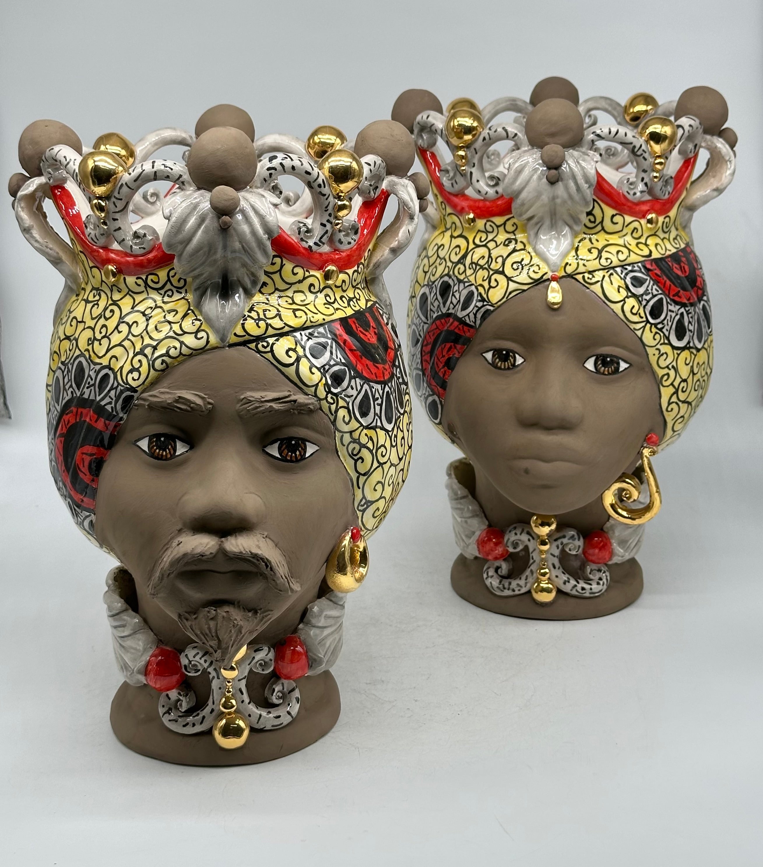 FINE SERIE - Teste di Moro Diana Ceramica Caltagirone cm H.30 L.20 Artigianale Écru Oro Sfere Fango - TESTE DI MORO