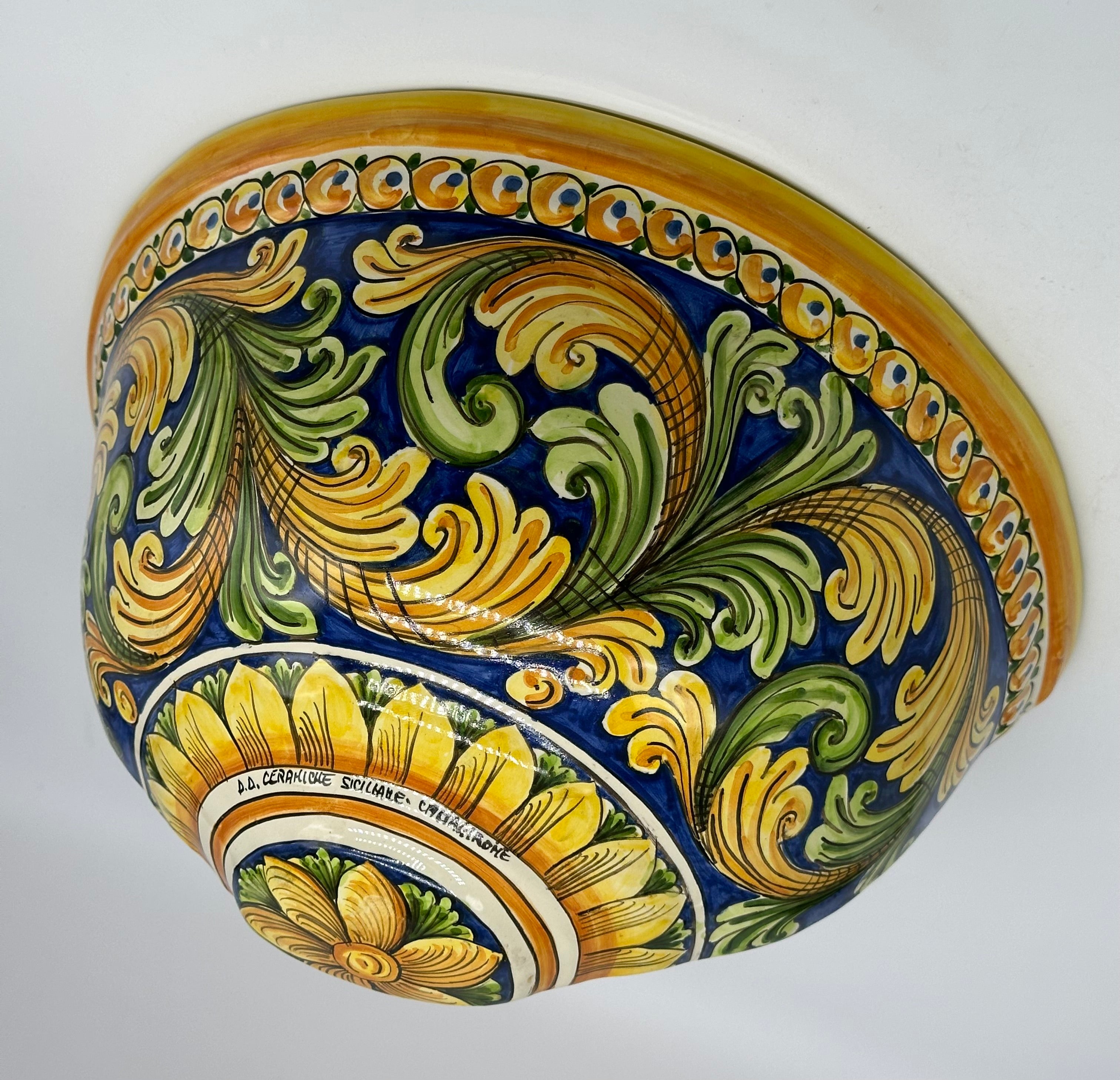 Gerla Fioriera da Muro cm H.32 L.20 Ceramica Caltagirone decorata a mano V.3 - MADE IN SICILY