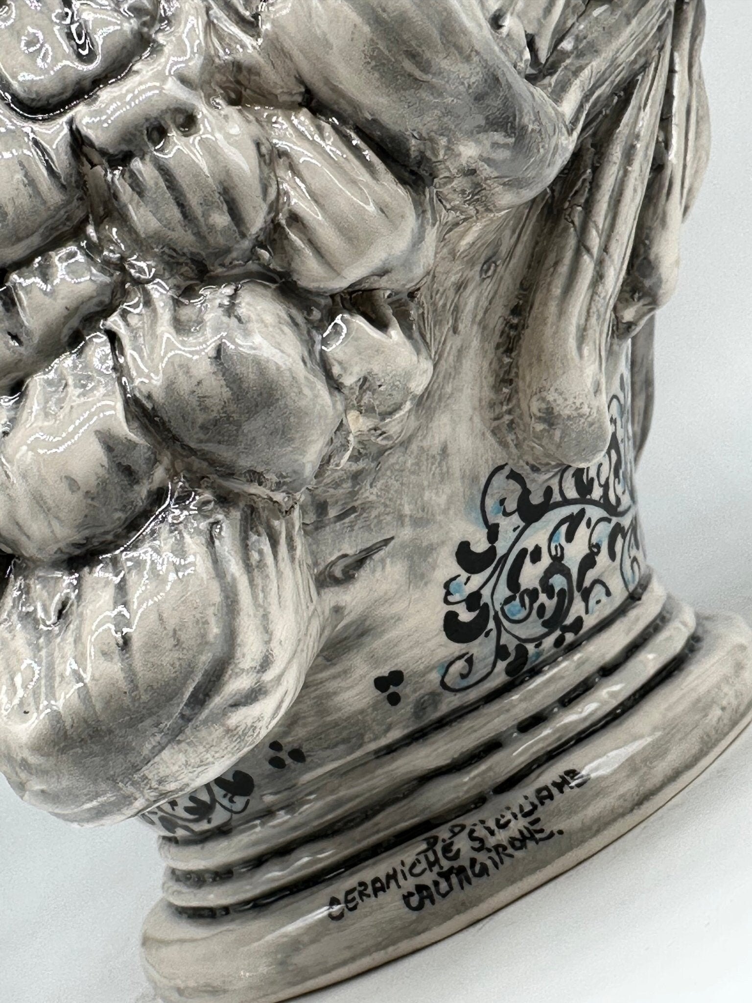 Gufo Portafortuna Ceramica Caltagirone cm H.46 L.30 Artigianale Decorato - DD CERAMICHE SICILIANE