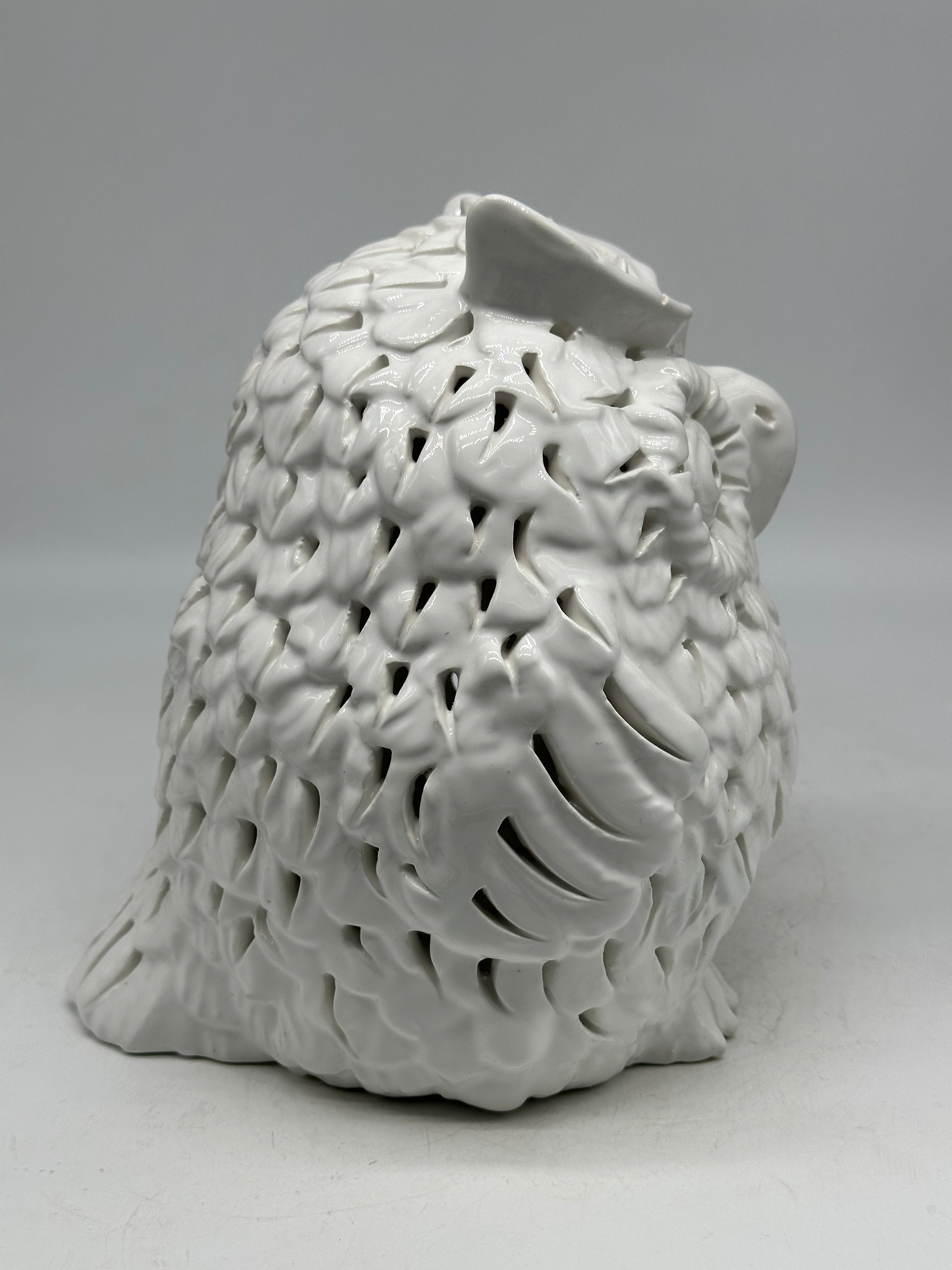 Gufo Traforato Ceramica Caltagirone cm H.24 L.18 Artigianale Bianco - OGGETTISTICA