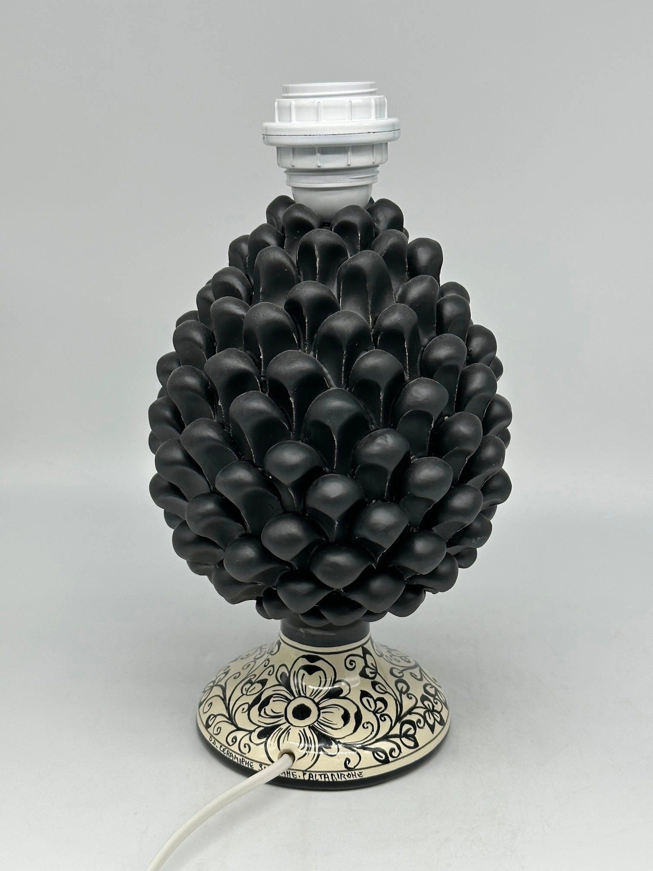 Lampada Pigna Ceramica Caltagirone cm H.25 Artigianale Nero Opaco Base Decorata DD CERAMICHE SICILIANE
