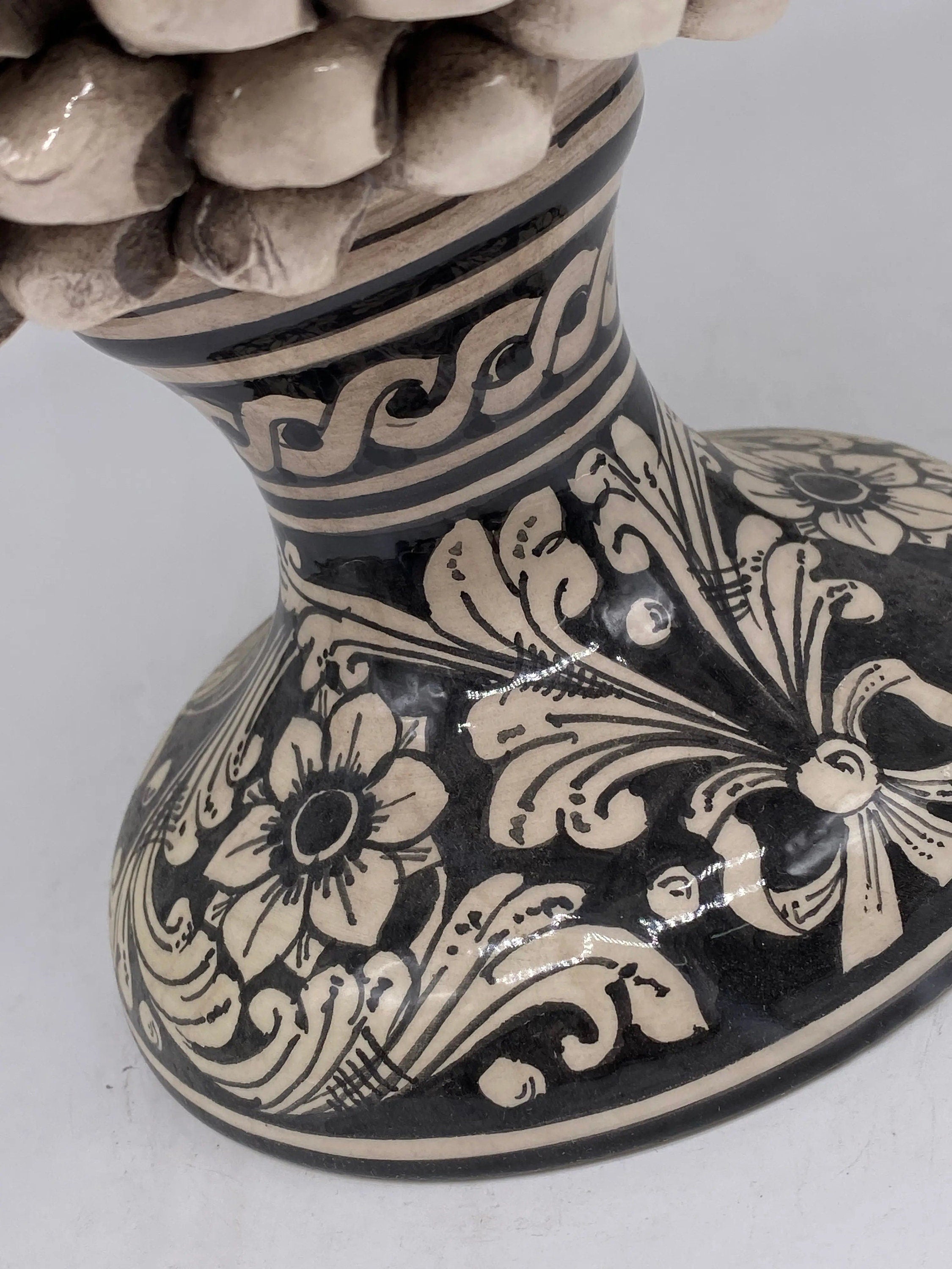 Lampada Pigna Ceramica Caltagirone cm H.30 Artigianale Écru Base Decorata DD CERAMICHE SICILIANE
