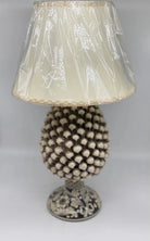 Lampada Pigna Ceramica Caltagirone cm H.30 Artigianale Écru Base Decorata DD CERAMICHE SICILIANE