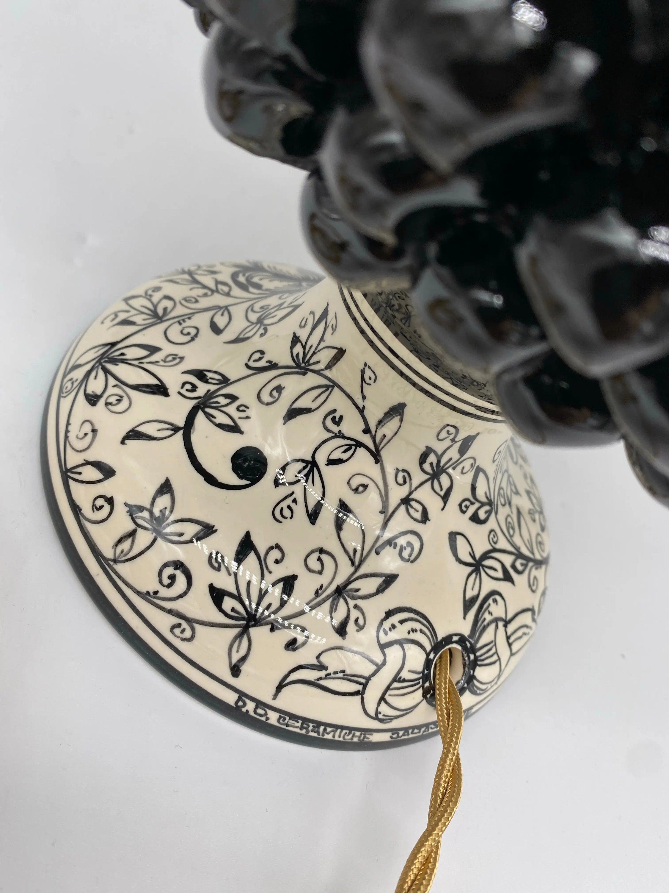 Lampada Pigna Ceramica Caltagirone cm H.30 Artigianale Nero Base Decorata DD CERAMICHE SICILIANE