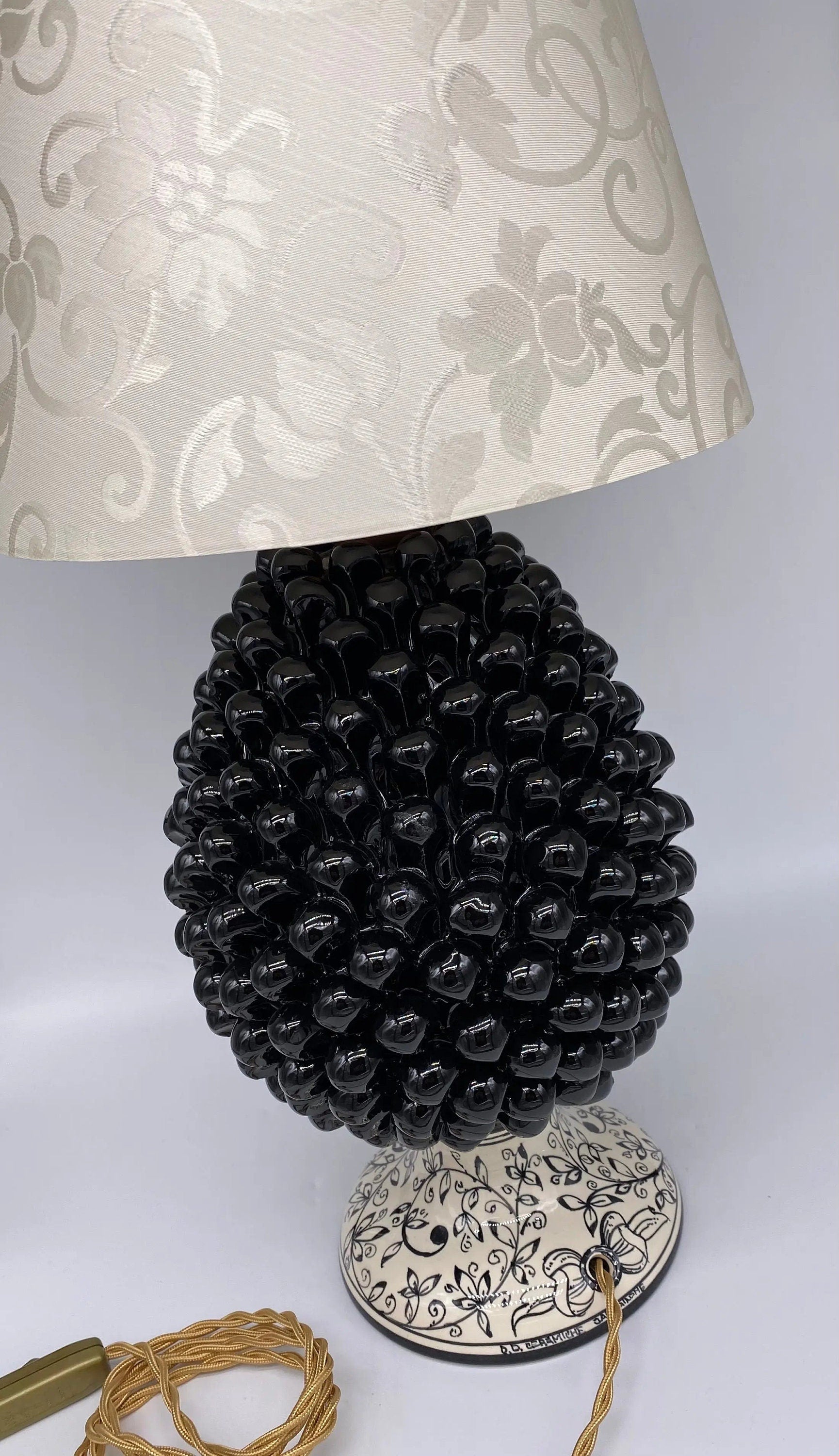 Lampada Pigna Ceramica Caltagirone cm H.30 Artigianale Nero Base Decorata DD CERAMICHE SICILIANE