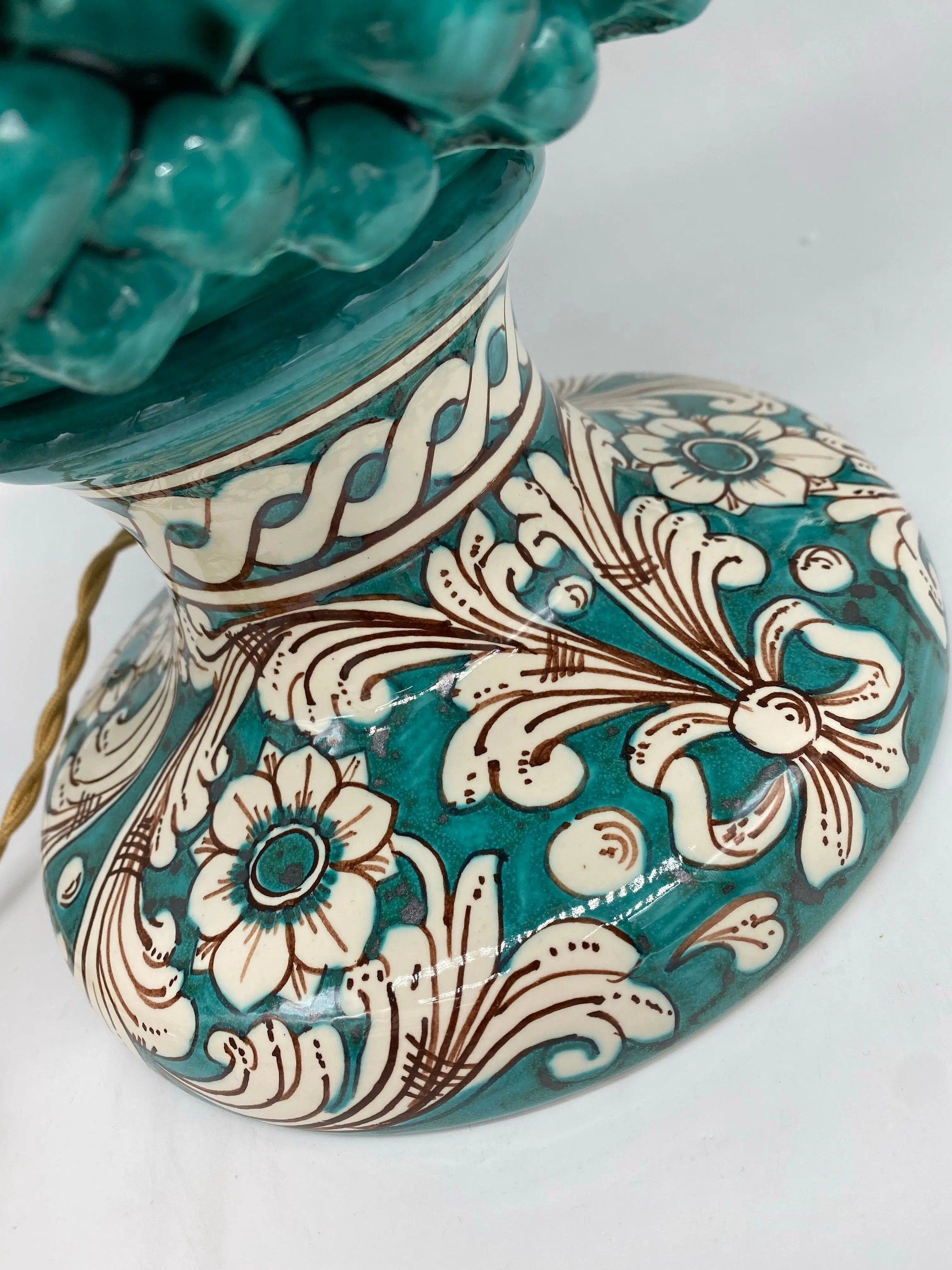Lampada Pigna Ceramica Caltagirone cm H.40 Artigianale Verde Cristallo Base Decorata DD CERAMICHE SICILIANE