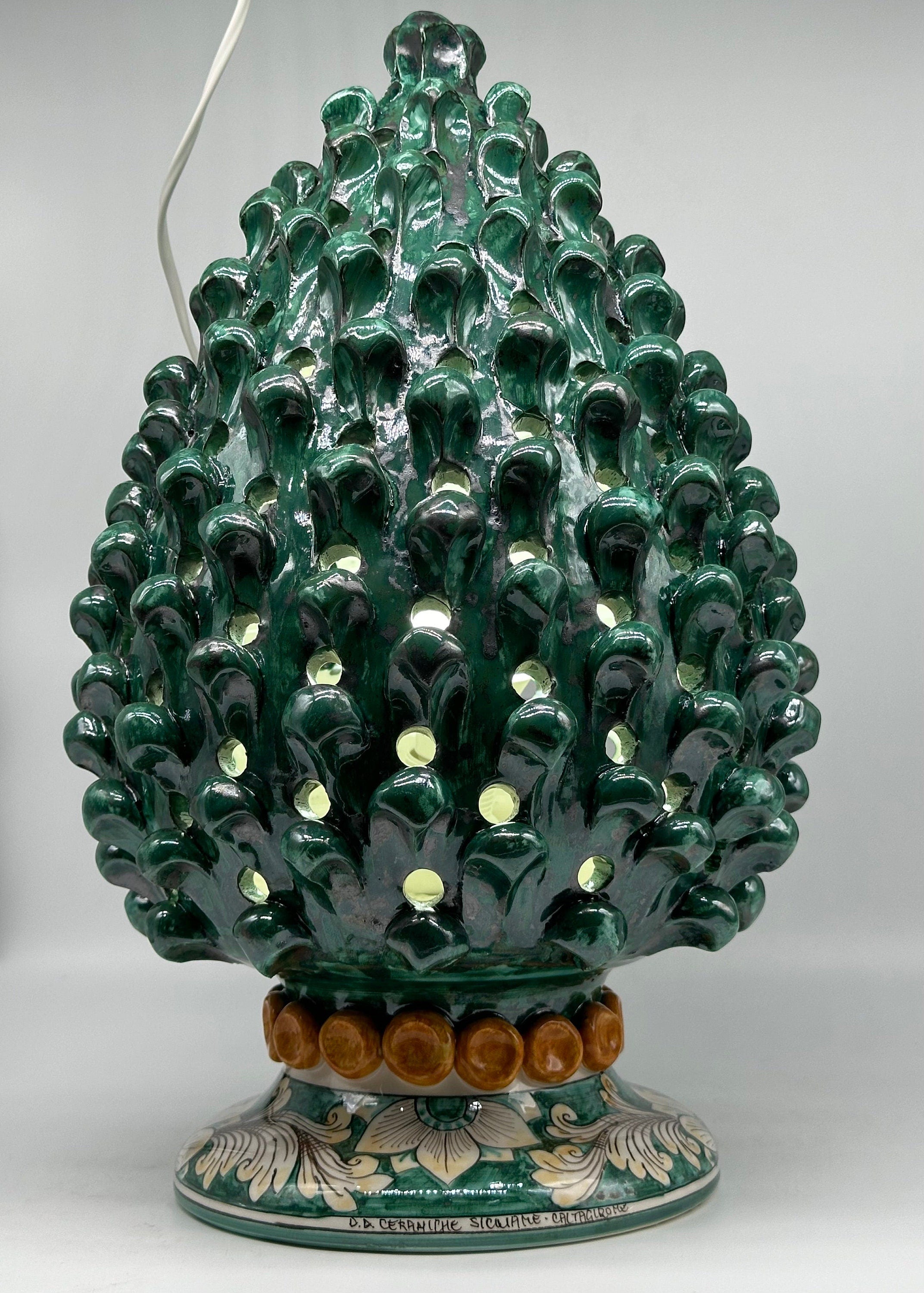 Lampada Pigna Gigante traforata Ceramica Caltagirone cm H.45 L.28 Artigianale Verde Rame Base Decorata