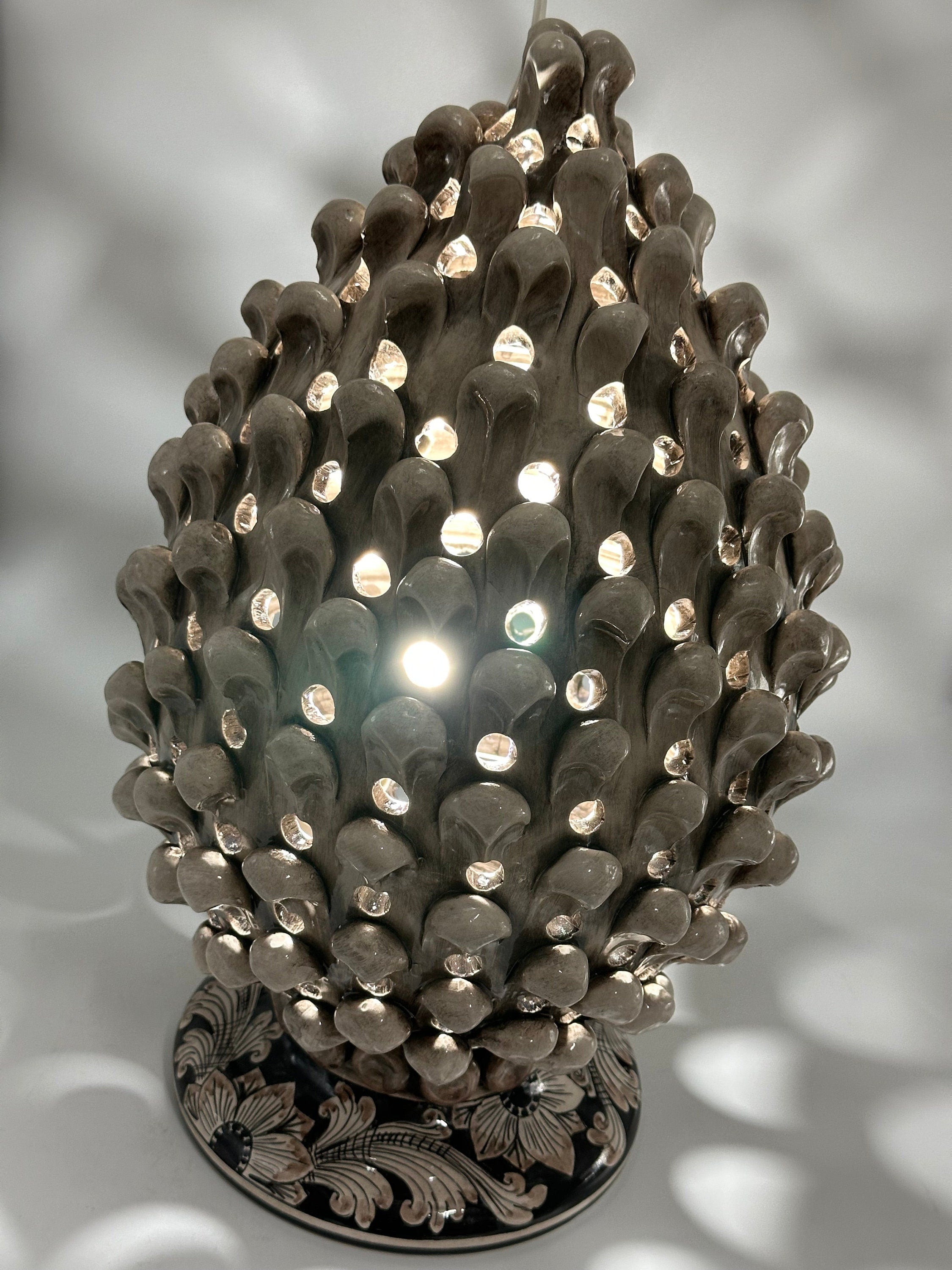 Lampada Pigna Gigante traforata Ceramica Caltagirone cm H.45 L.28 Artigianale Beige Écru Base Decorata