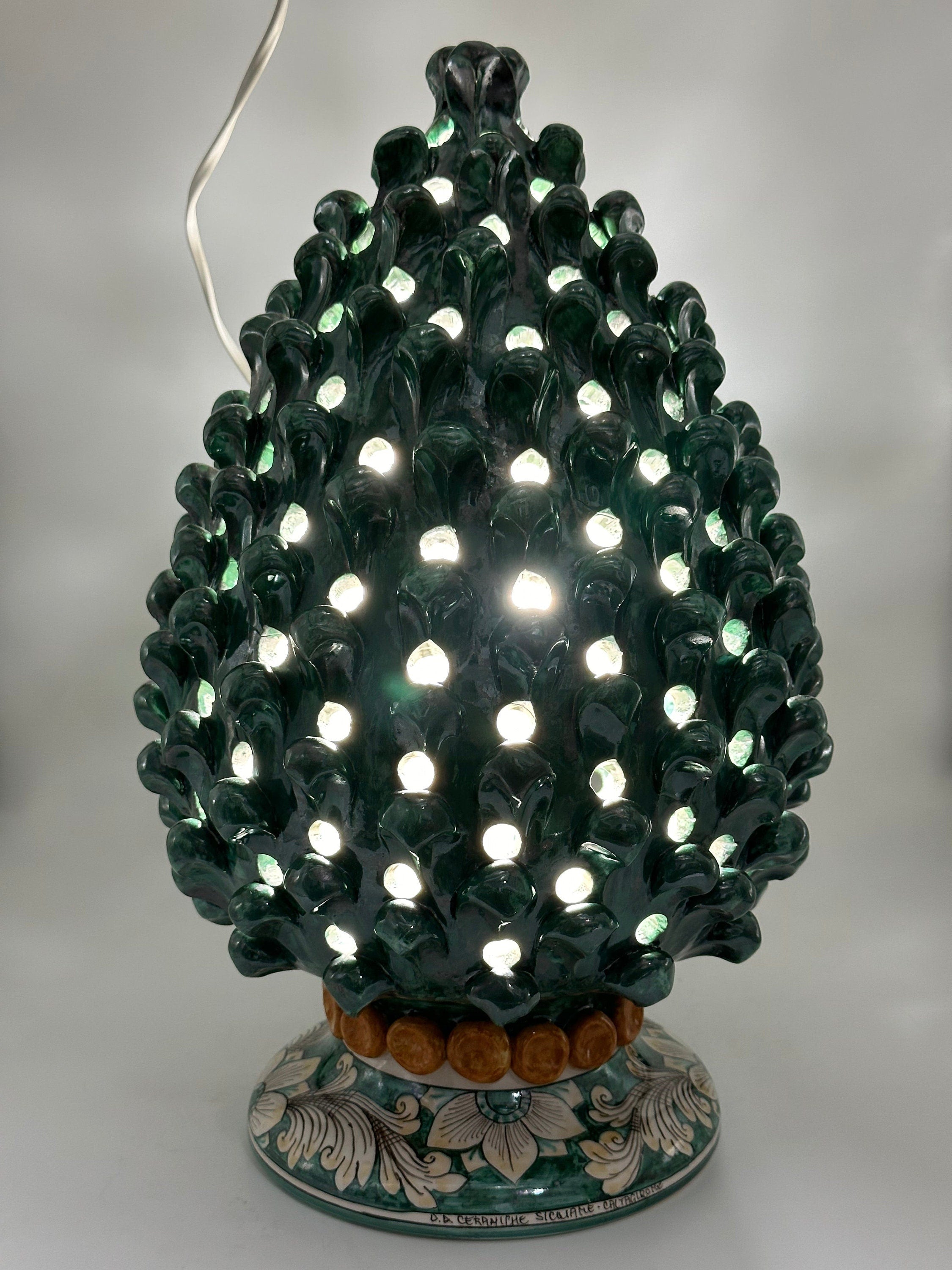 Lampada Pigna Gigante traforata Ceramica Caltagirone cm H.45 L.28 Artigianale Verde Rame Base Decorata
