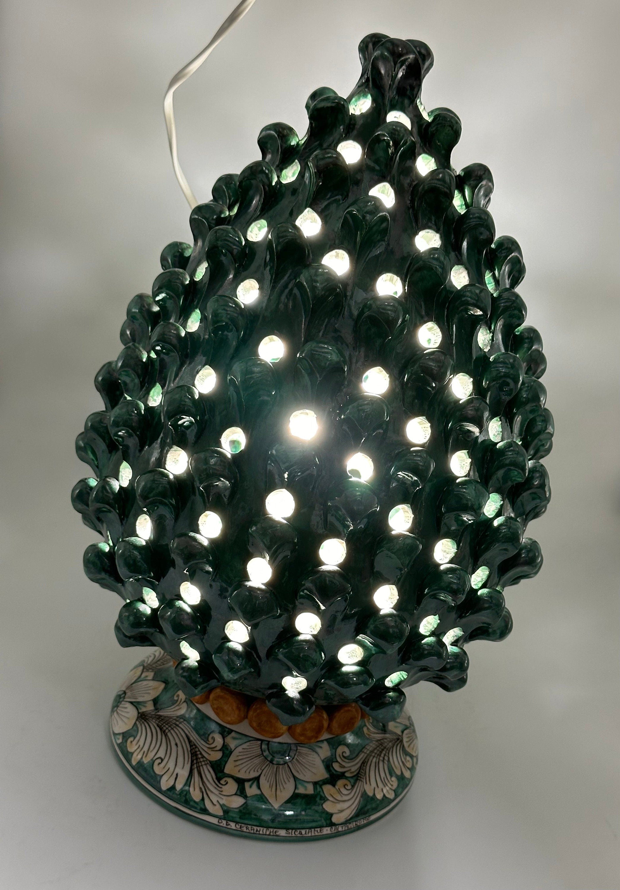 Lampada Pigna Gigante traforata Ceramica Caltagirone cm H.45 L.28 Artigianale Verde Rame Base Decorata