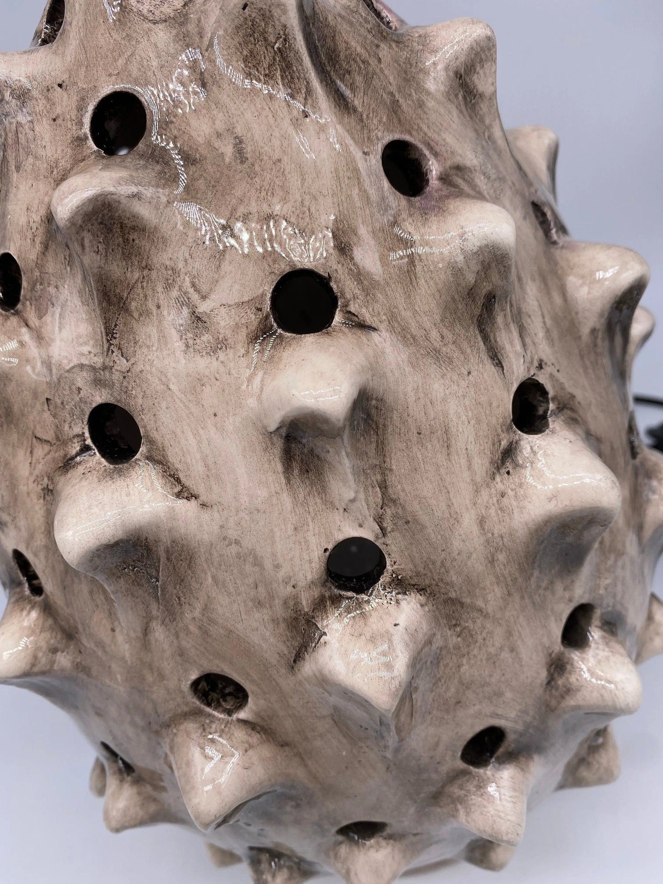 Lampada Pigna traforata Ceramica Caltagirone cm H.35 L.23 Artigianale Beige Écru DD CERAMICHE SICILIANE