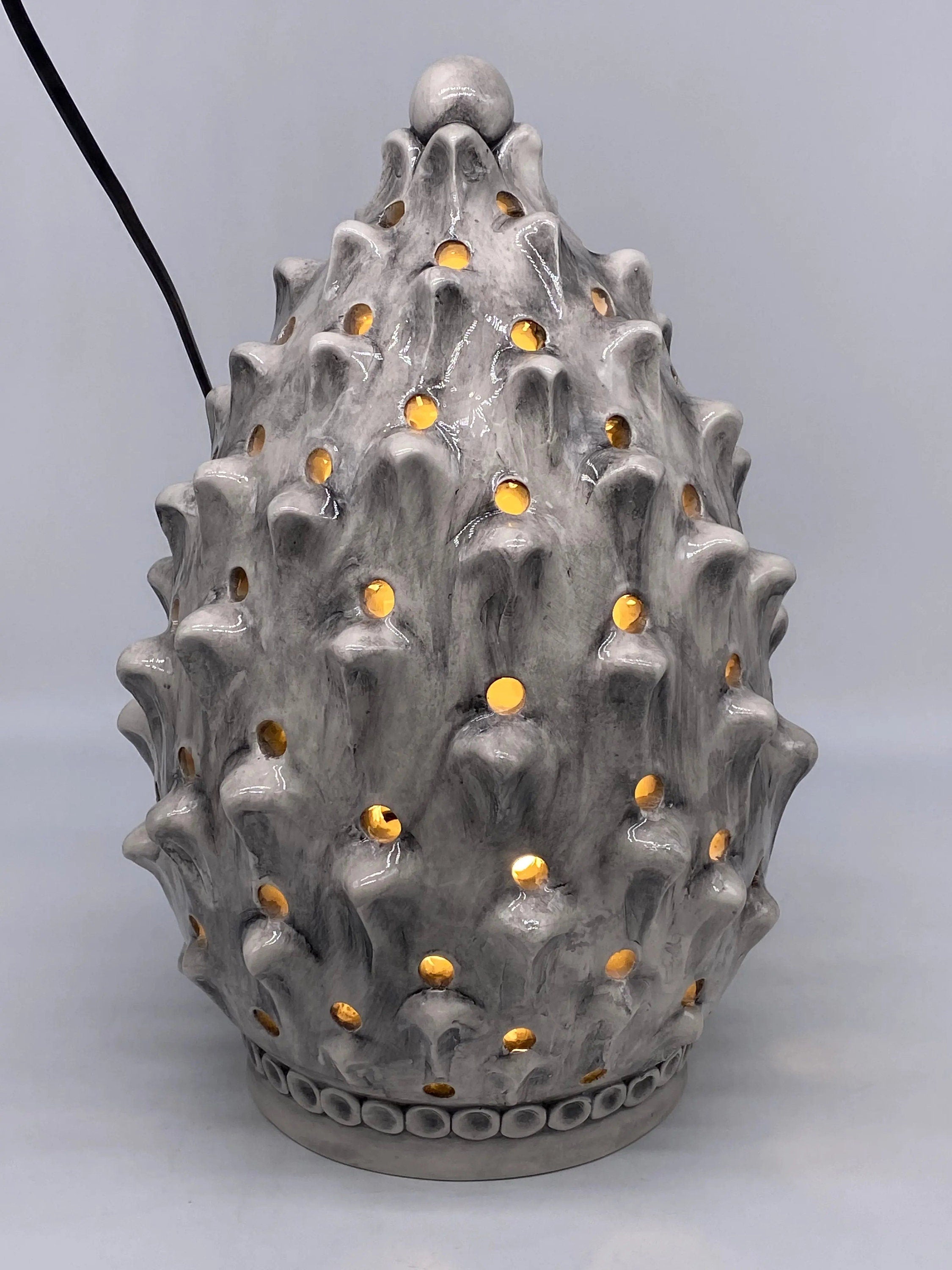 Lampada Pigna traforata Ceramica Caltagirone cm H.35 L.23 Artigianale Ghiaccio DD CERAMICHE SICILIANE