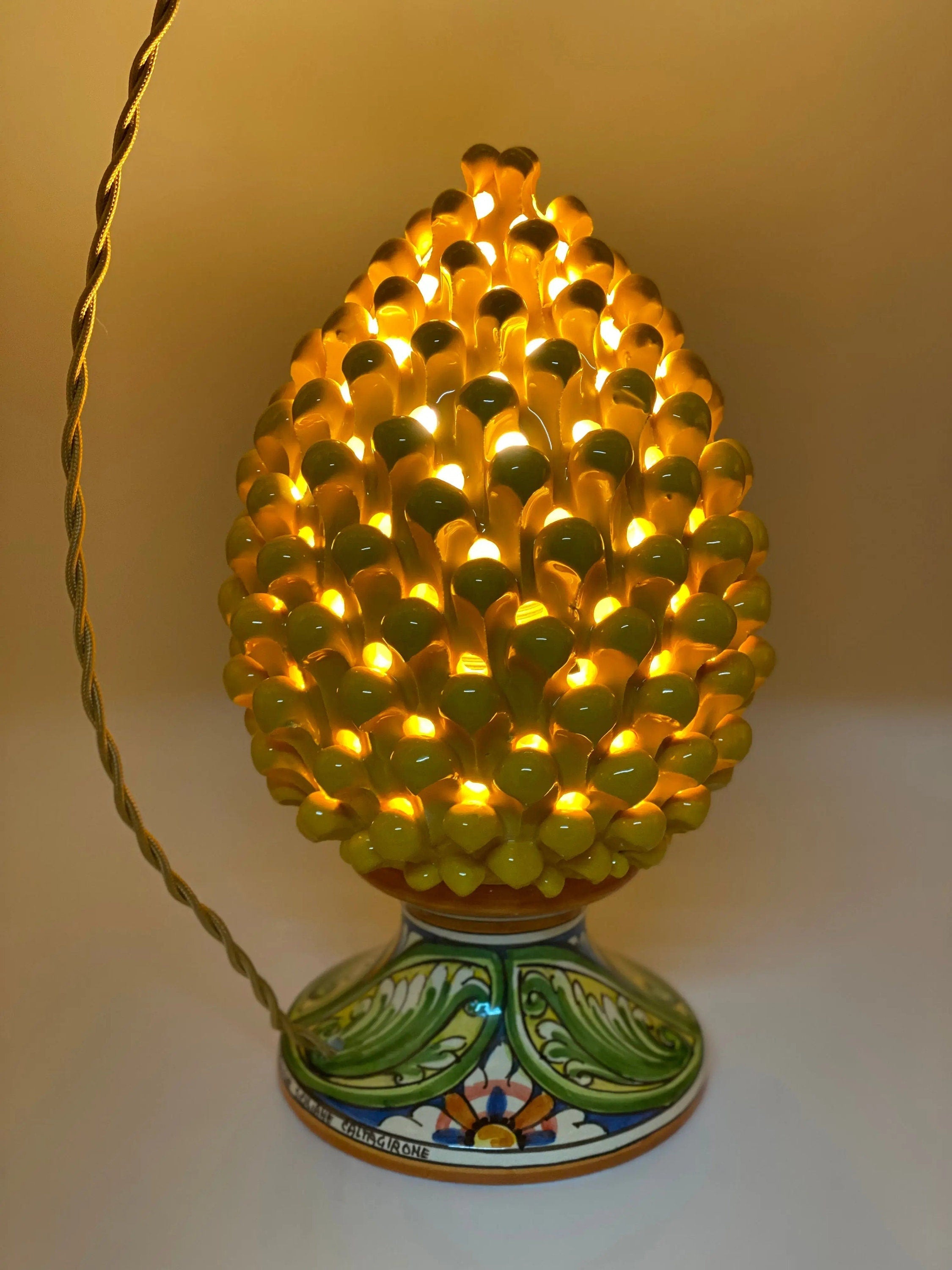 Lampada Pigna traforata Ceramica Caltagirone cm H.30 L.20 Artigianale Giallo Base Decorata DD CERAMICHE SICILIANE