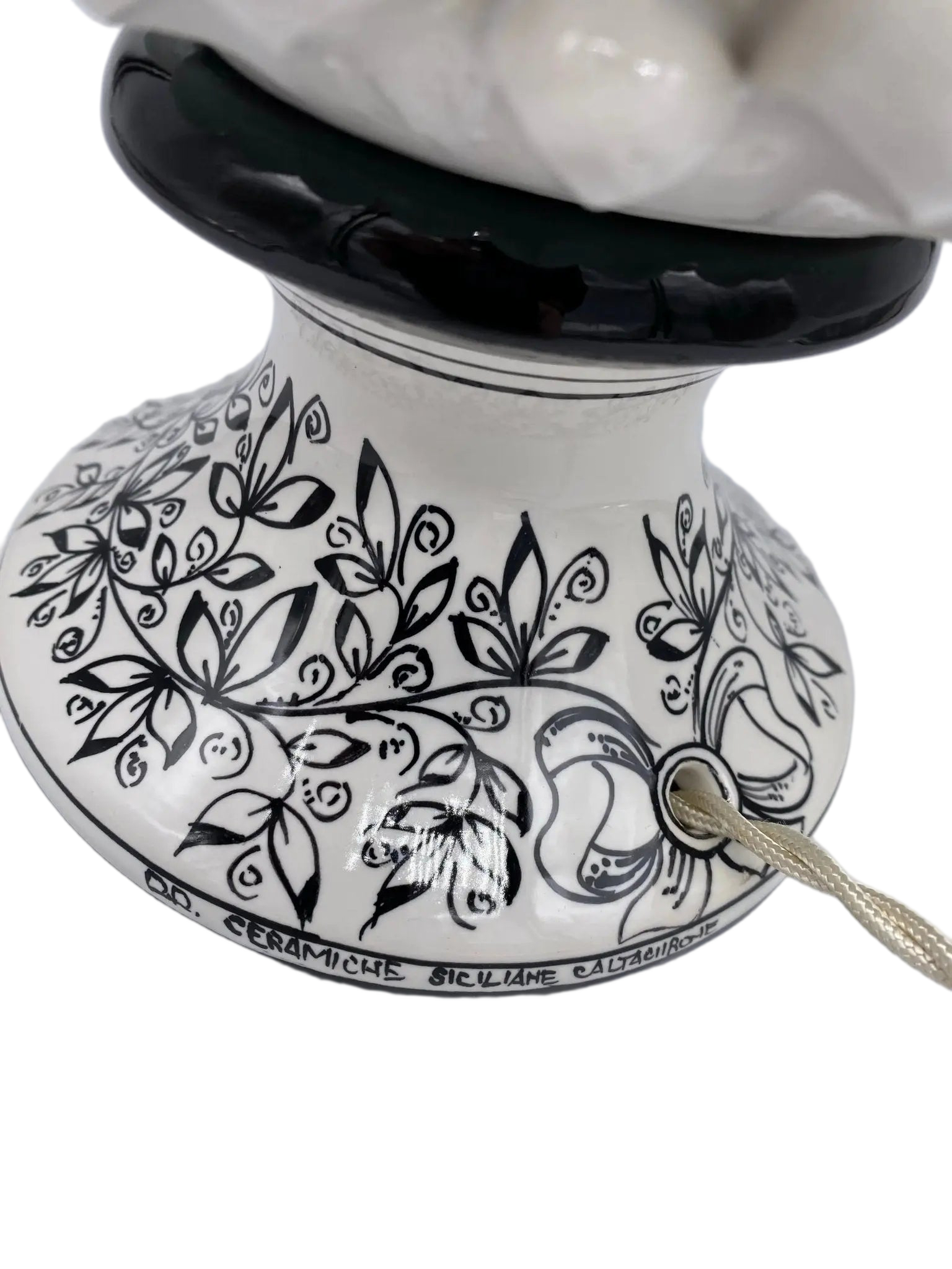 Lampada Pigna traforata Ceramica Caltagirone cm H.30 L.20 Artigianale Bianco Base Decorata - DD CERAMICHE SICILIANE