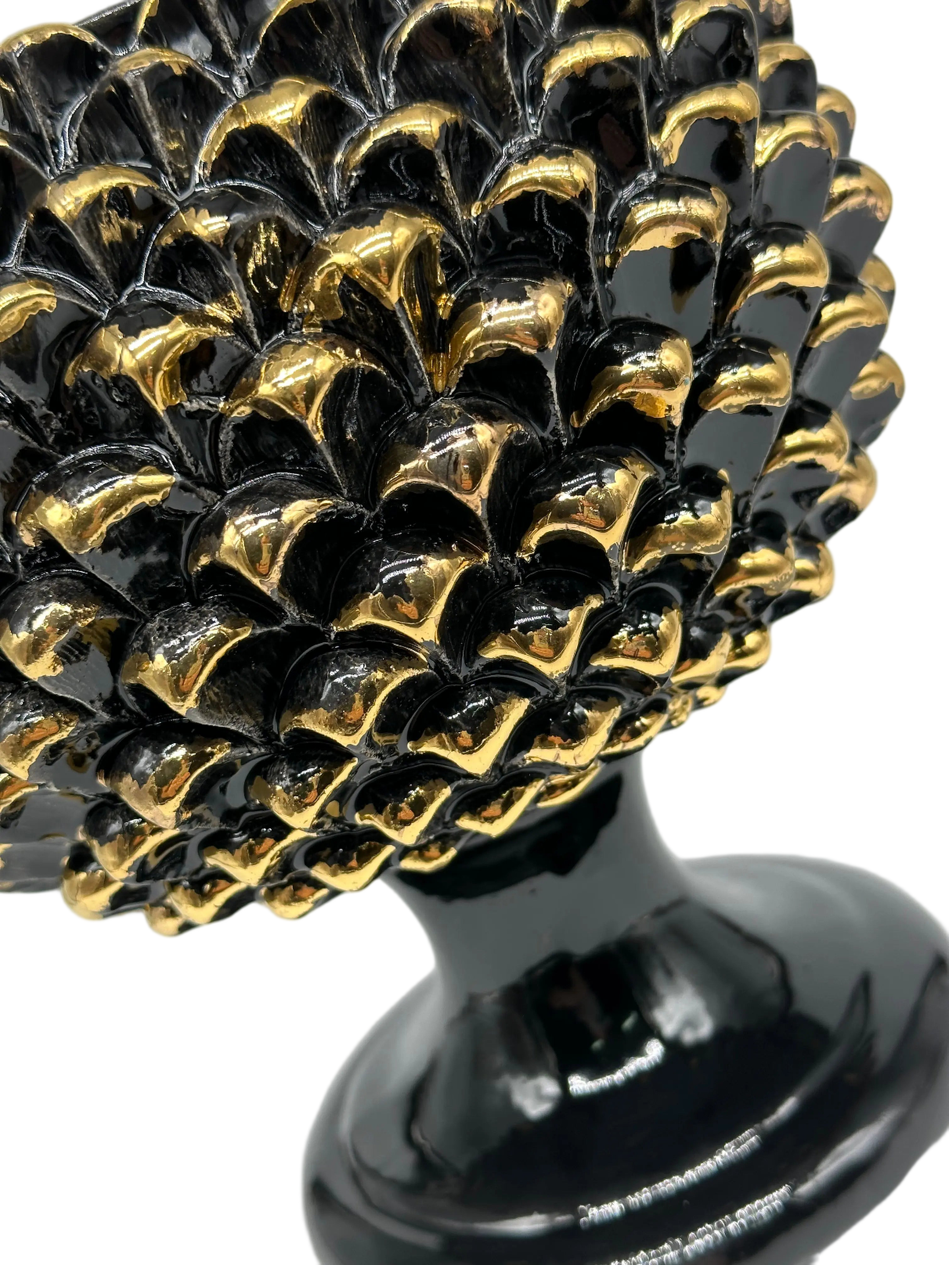 Portavaso Mezza Pigna Ceramica Caltagirone cm H.20 Artigianale Nero Punte Oro DD CERAMICHE SICILIANE