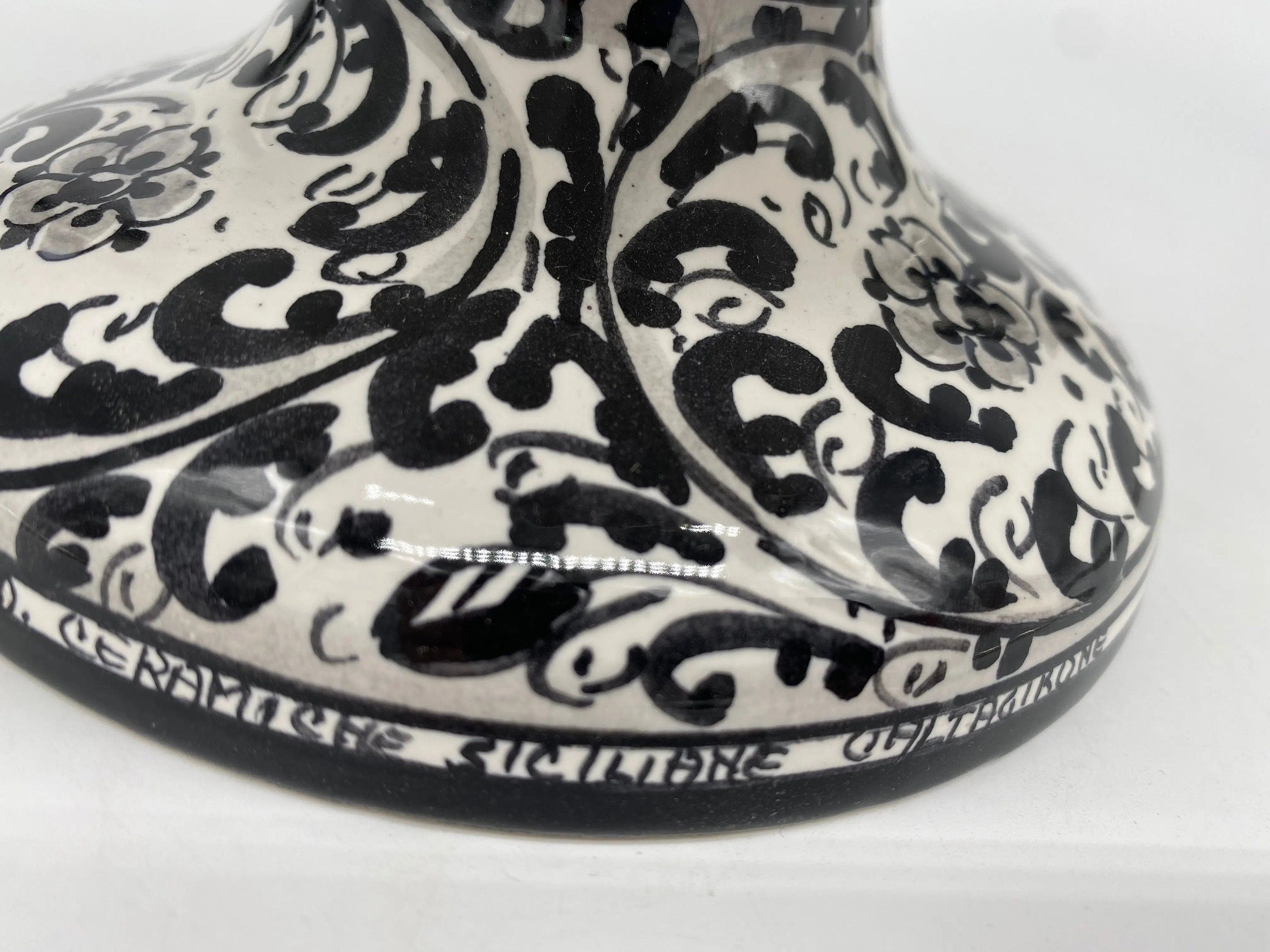 Portavaso Mezza Pigna Ceramica Caltagirone cm H.20 L.20 Artigianale Bianco Base Decorata DD CERAMICHE SICILIANE