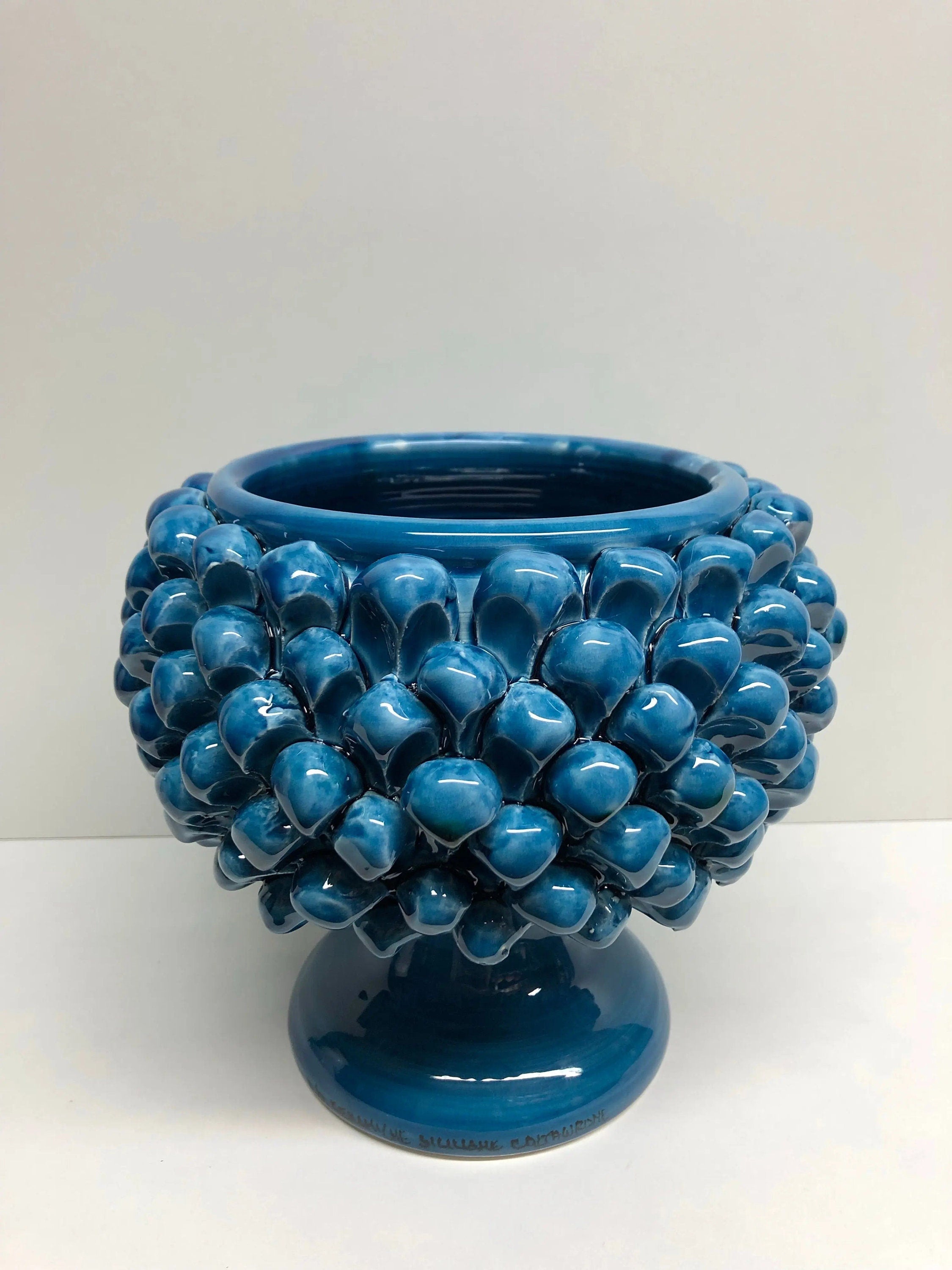 Portavaso Mezza Pigna Ceramica Caltagirone cm H.20 L.20 Artigianale Blu Cristallo DD CERAMICHE SICILIANE