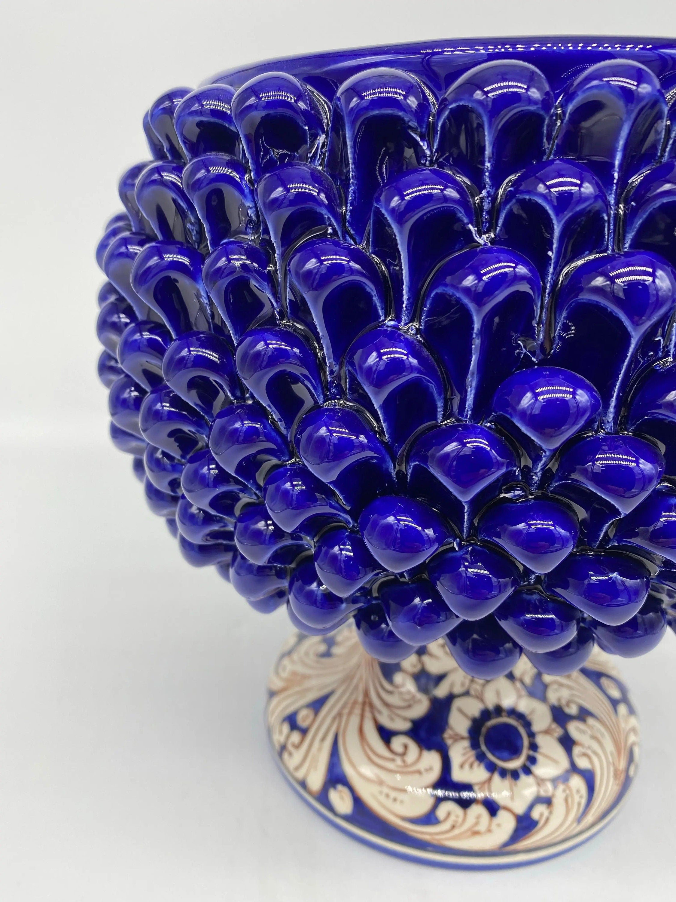 Portavaso Mezza Pigna Ceramica Caltagirone cm H.20 L.20 Artigianale Blu Base Decorata DD CERAMICHE SICILIANE