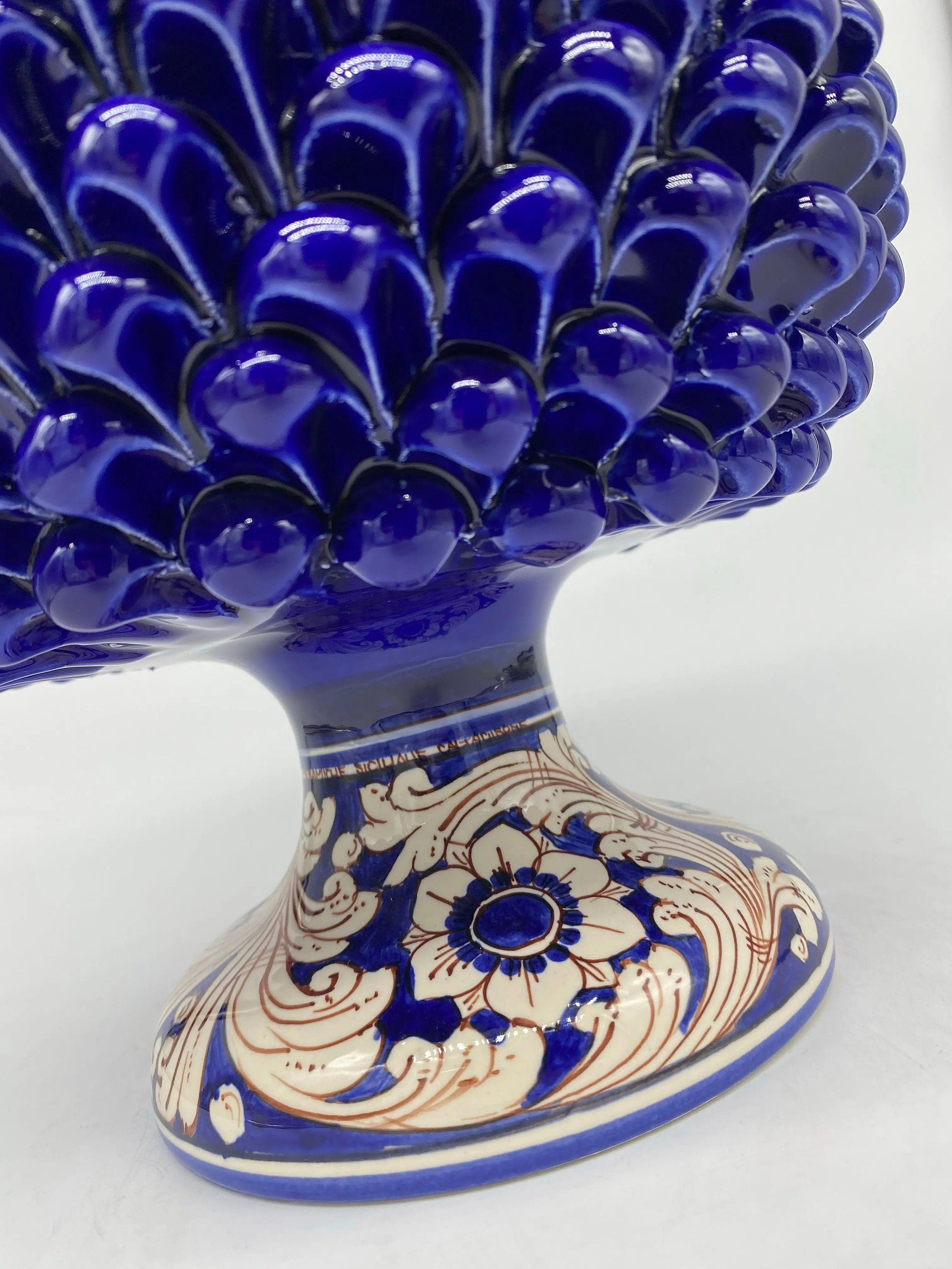 Portavaso Mezza Pigna Ceramica Caltagirone cm H.20 L.20 Artigianale Blu Base Decorata DD CERAMICHE SICILIANE