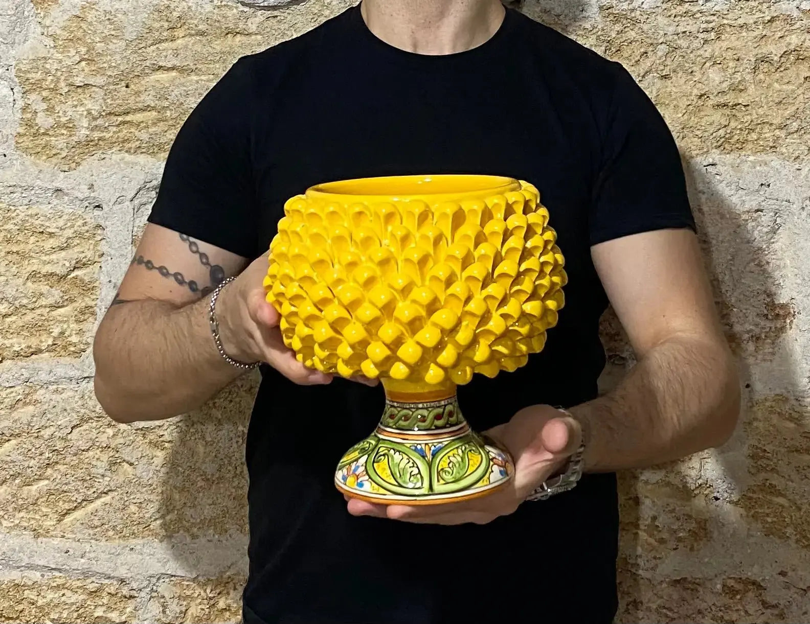 Portavaso Mezza Pigna Ceramica Caltagirone cm H.20 L.20 Artigianale Giallo Base Decorata DD CERAMICHE SICILIANE