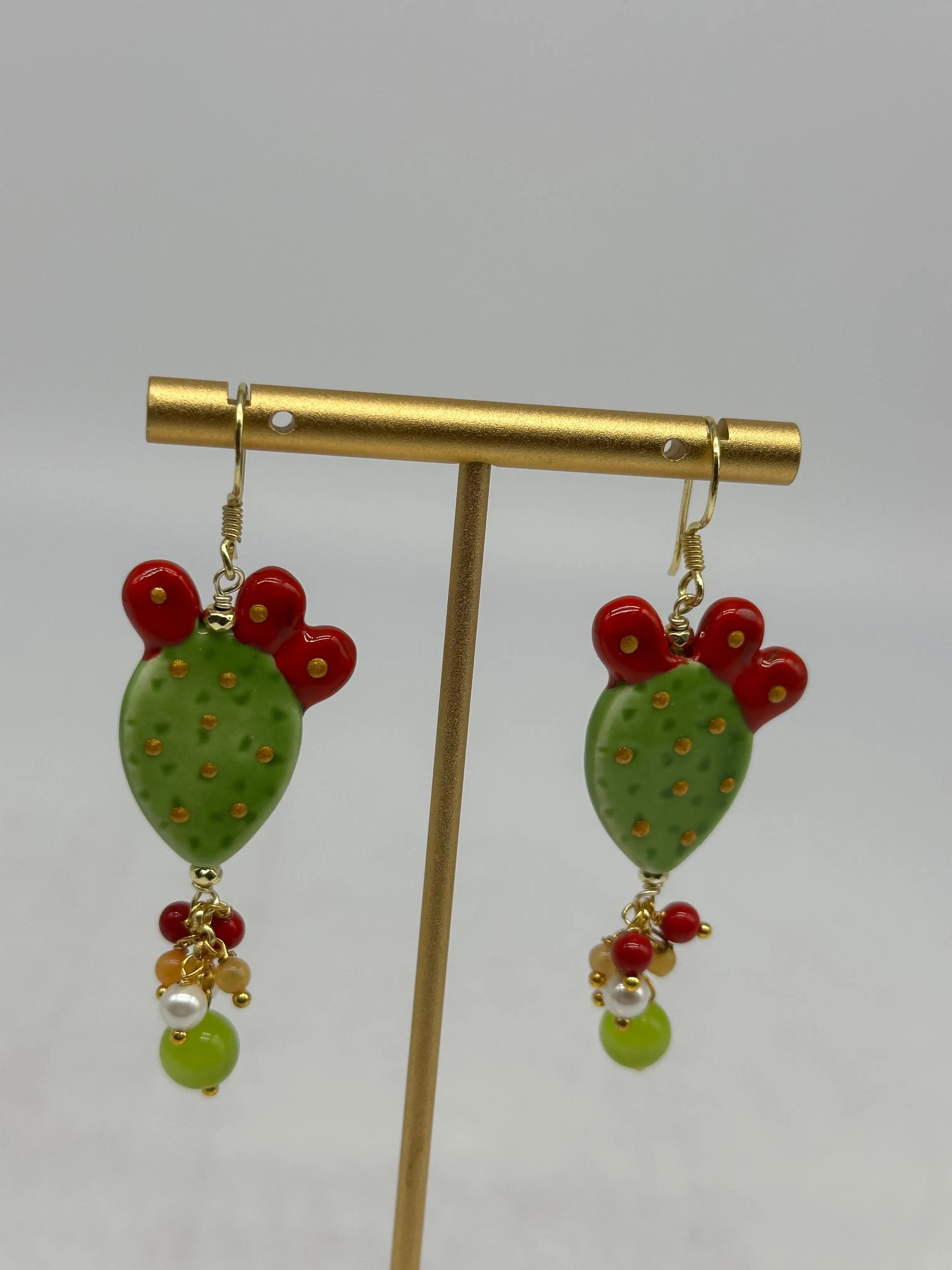 Orecchini Artigianali Fichi d’India in Ceramica di Caltagirone, pietre varie V.3 Verde DD CERAMICHE SICILIANE