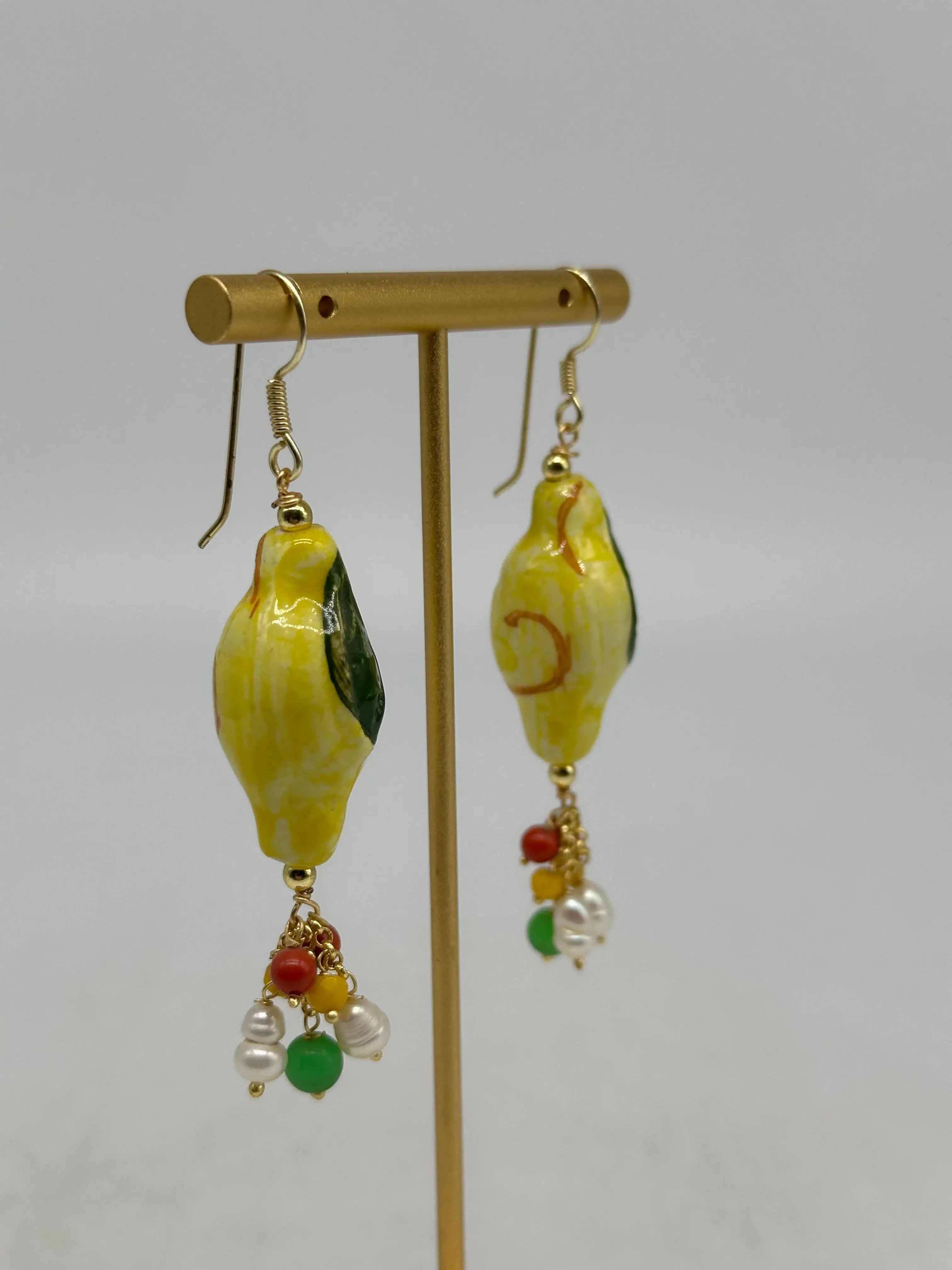 Orecchini Artigianali Limoni in Ceramica di Caltagirone, pietre e corallo V.2 DD CERAMICHE SICILIANE