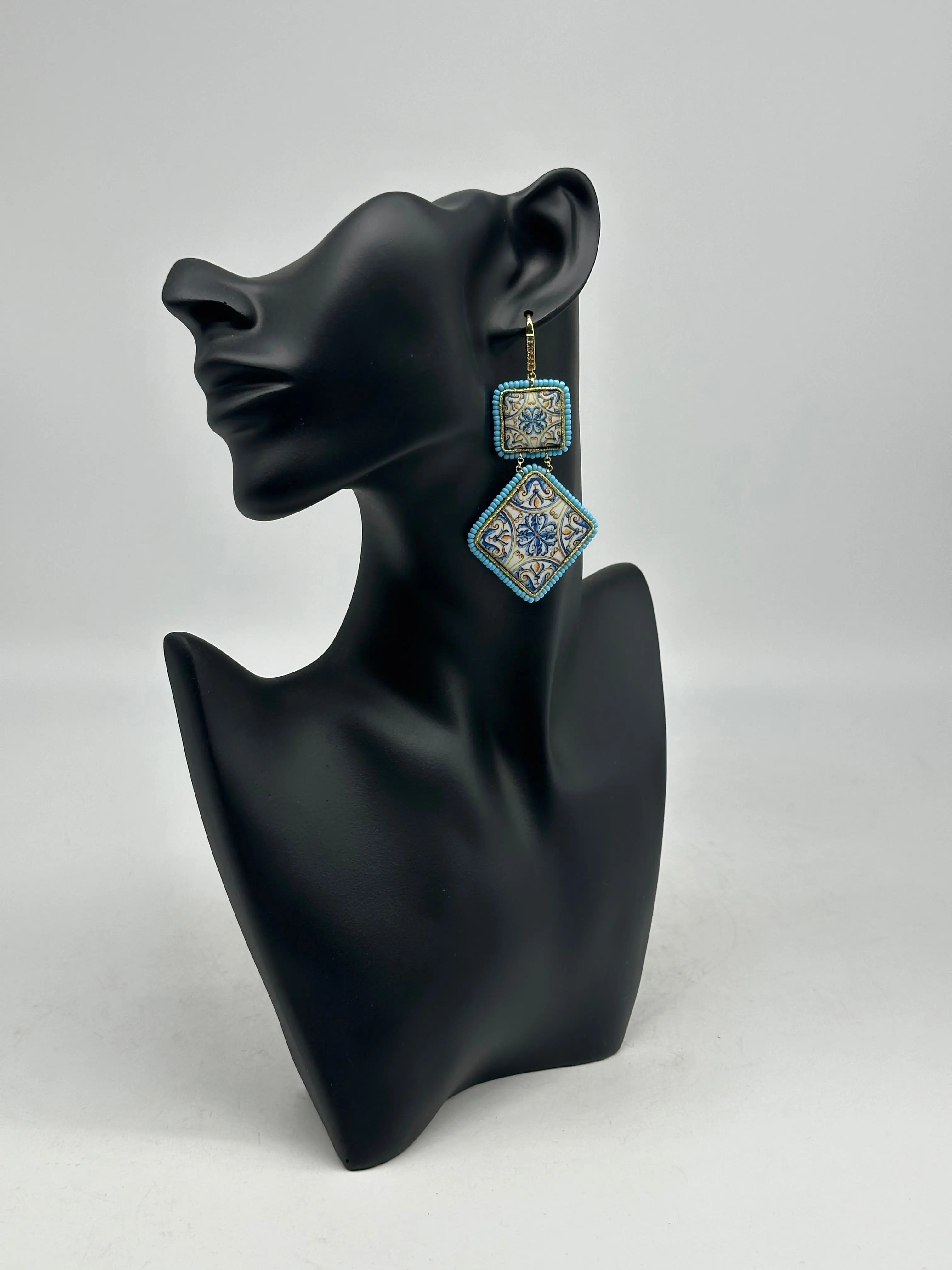 Orecchini Piastrella Ceramica di Caltagirone, cornice celeste DD Ceramiche Siciliane