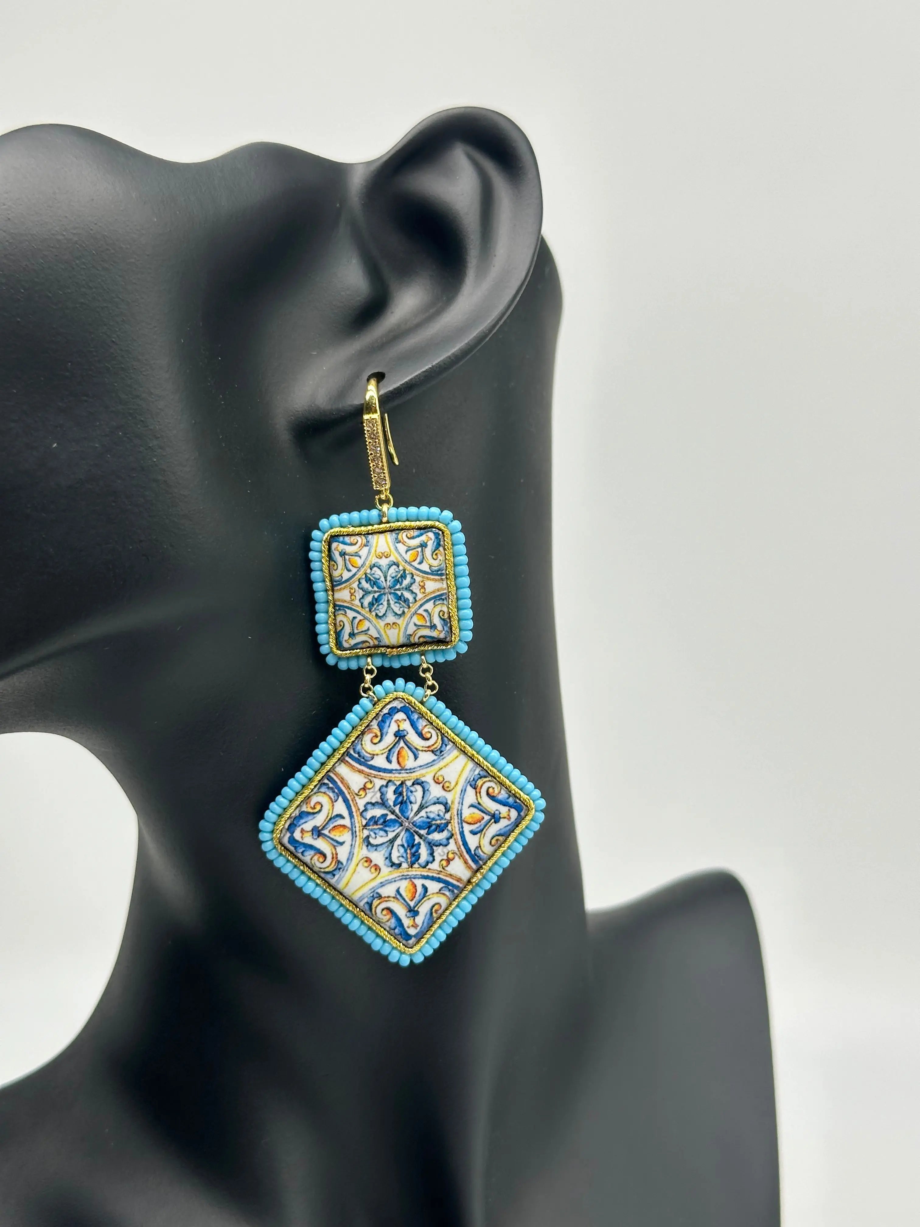 Orecchini Piastrella Ceramica di Caltagirone, cornice celeste DD Ceramiche Siciliane