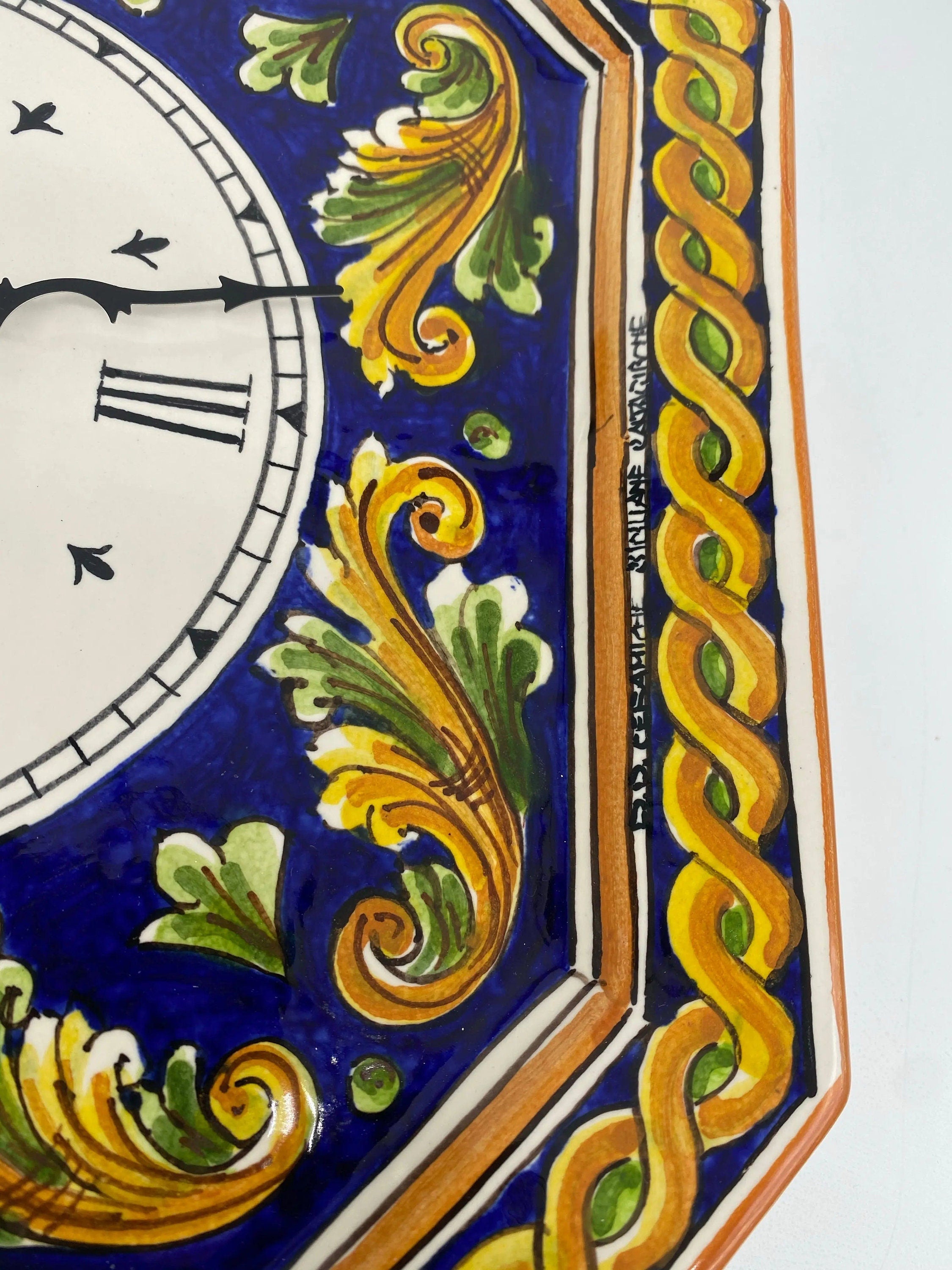 Orologio da Parete Ceramica Caltagirone Ottagonale dipinto a mano cm 32 Decoro n.2 DD CERAMICHE SICILIANE