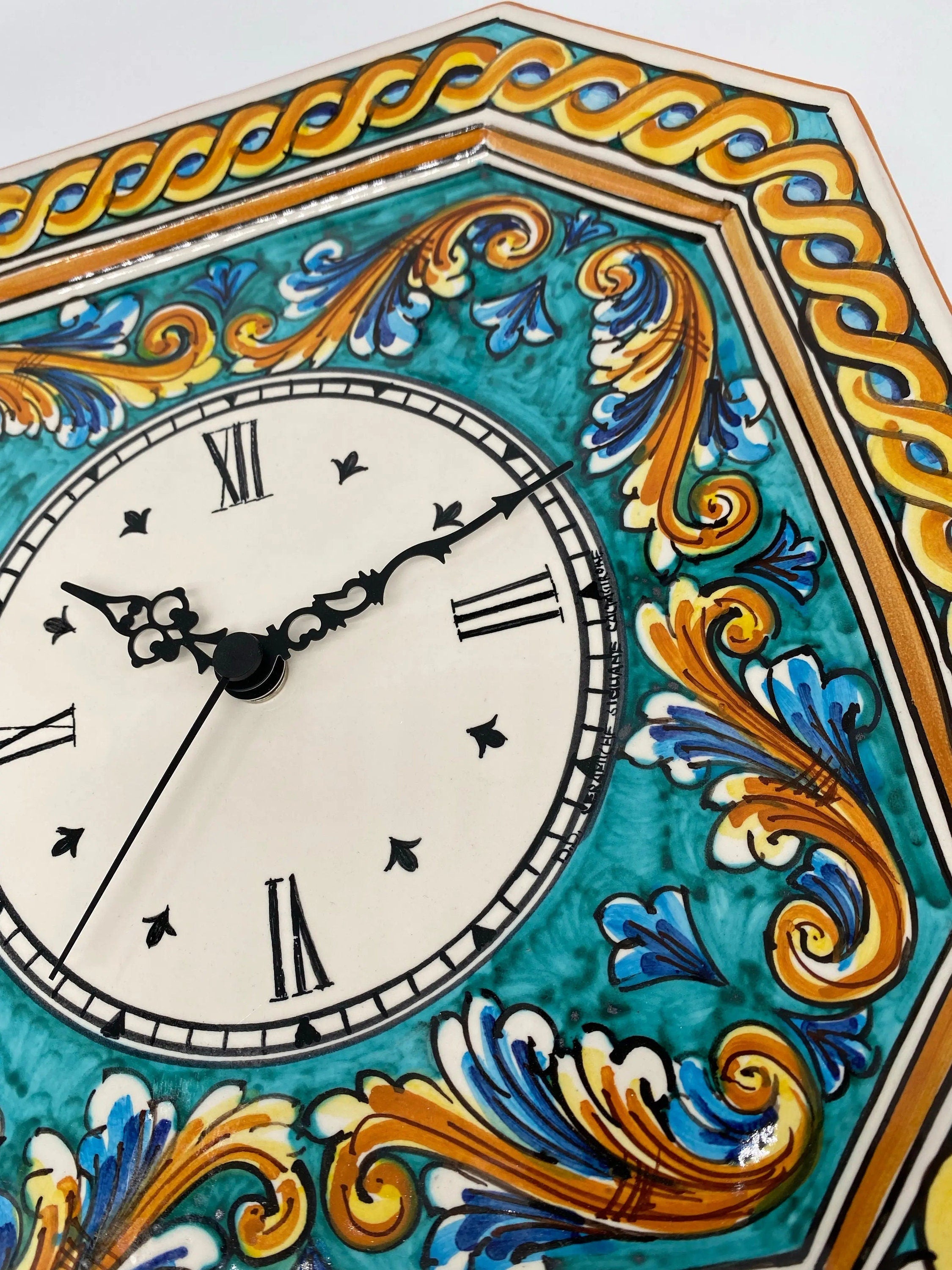 Orologio da Parete Ceramica Caltagirone Ottagonale dipinto a mano cm 32 Decoro n.4 DD CERAMICHE SICILIANE