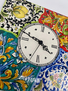 Orologio da Parete Ceramica Caltagirone Quadrato dipinto a mano Lato 30cm Decoro n.3 DD CERAMICHE SICILIANE