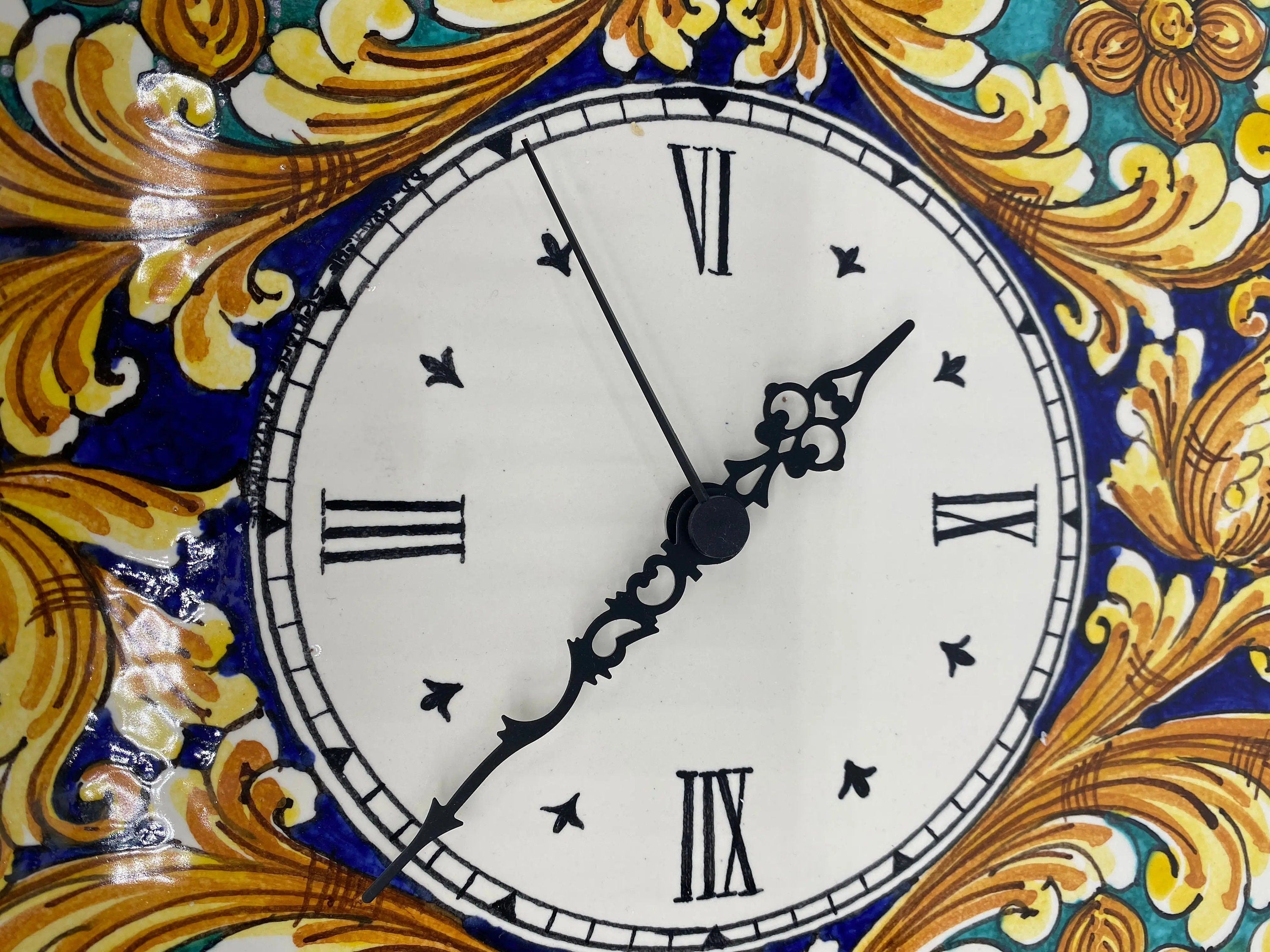 Orologio da Parete Ceramica Caltagirone Quadrato dipinto a mano Lato 30cm Decoro n.2 DD CERAMICHE SICILIANE