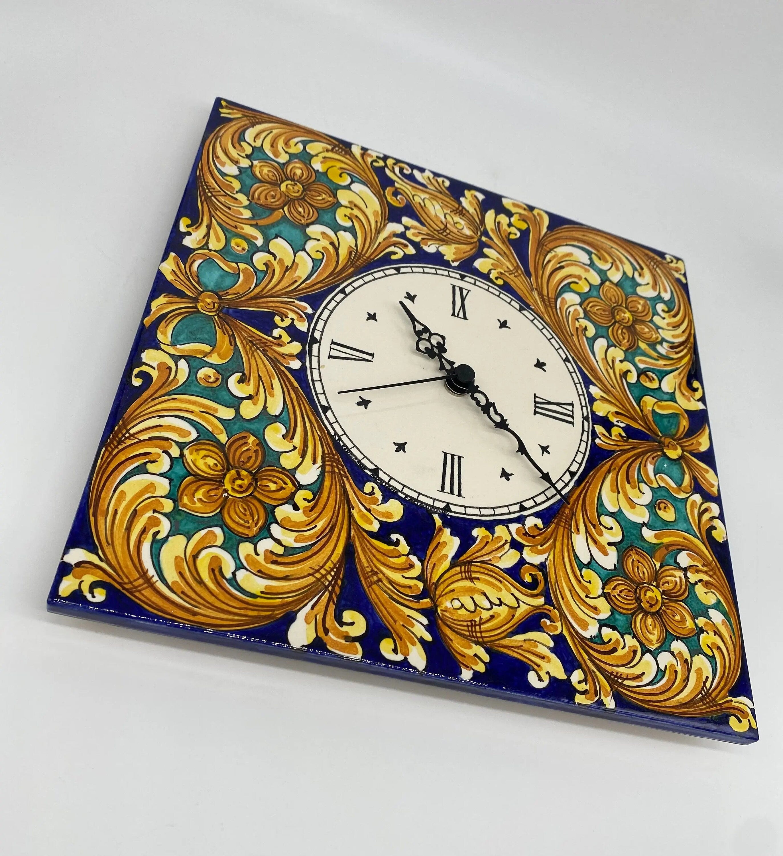 Orologio da Parete Ceramica Caltagirone Quadrato dipinto a mano Lato 30cm Decoro n.2 DD CERAMICHE SICILIANE