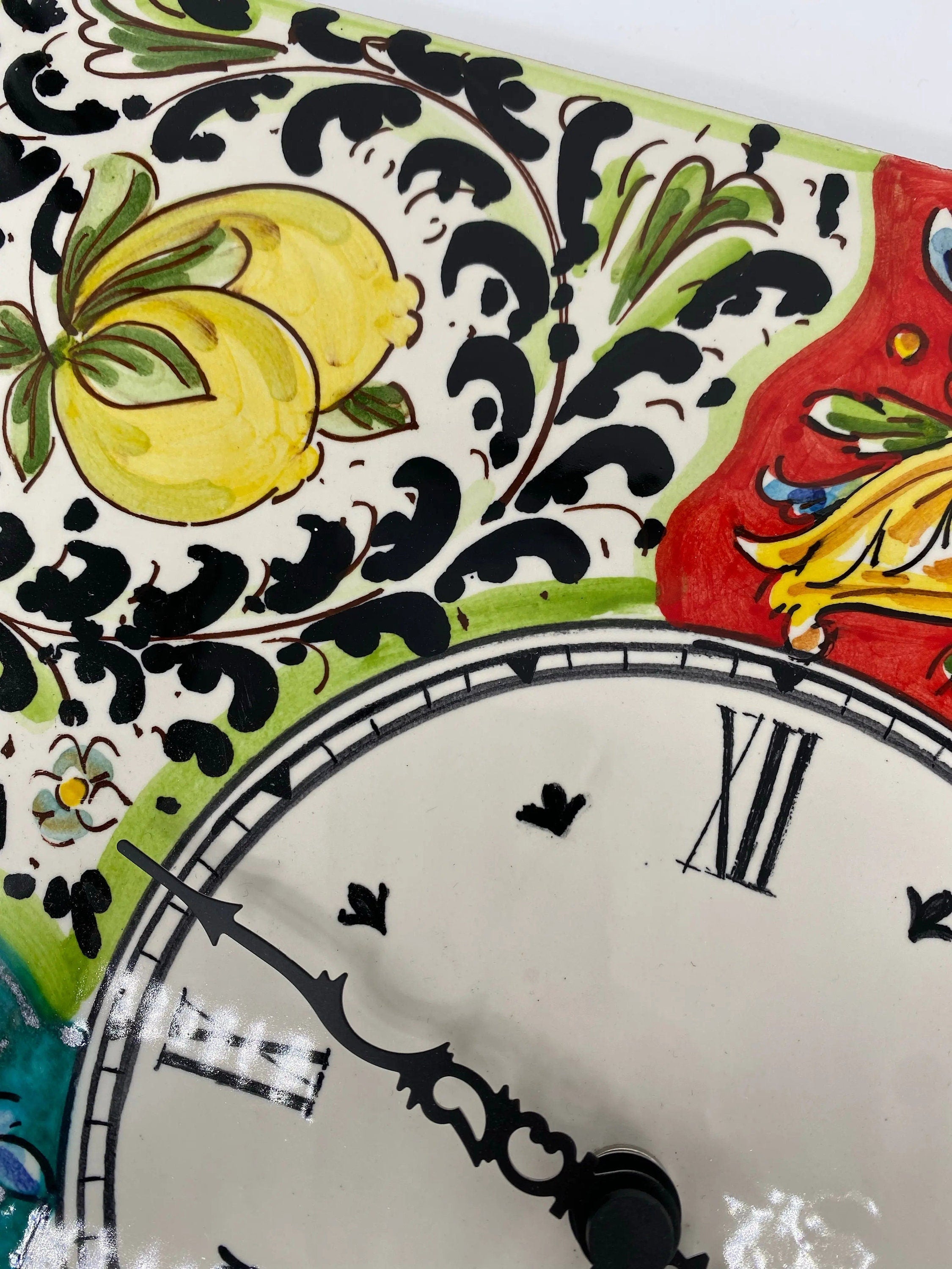 Orologio da Parete Ceramica Caltagirone Quadrato dipinto a mano Lato 30cm Decoro n.3 DD CERAMICHE SICILIANE