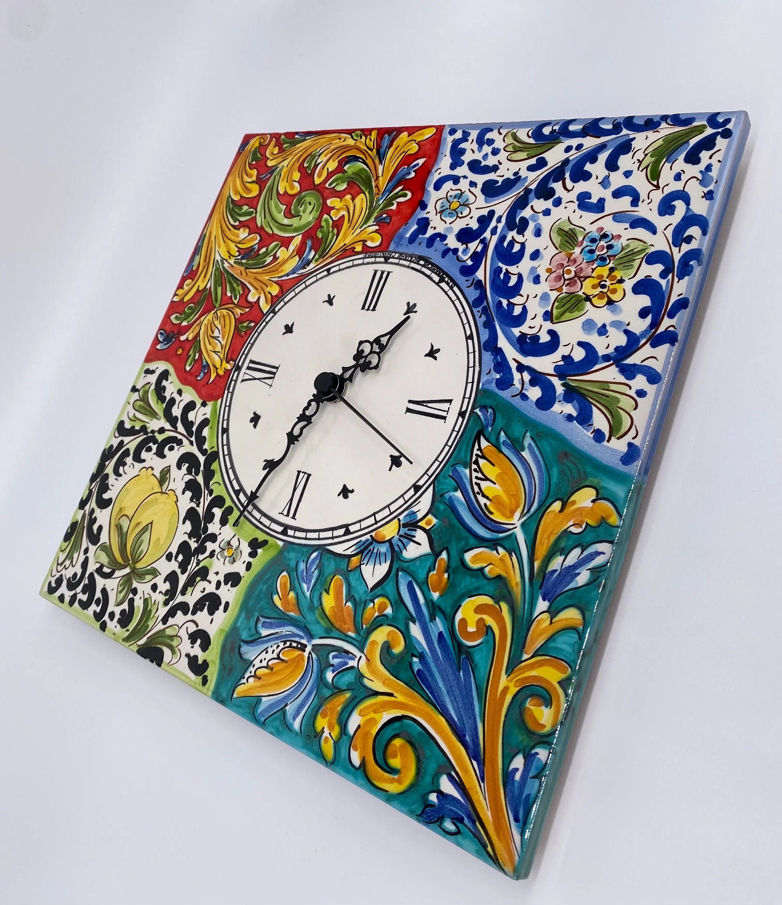 Orologio da Parete Ceramica Caltagirone Quadrato dipinto a mano Lato 30cm Decoro n.3 DD CERAMICHE SICILIANE