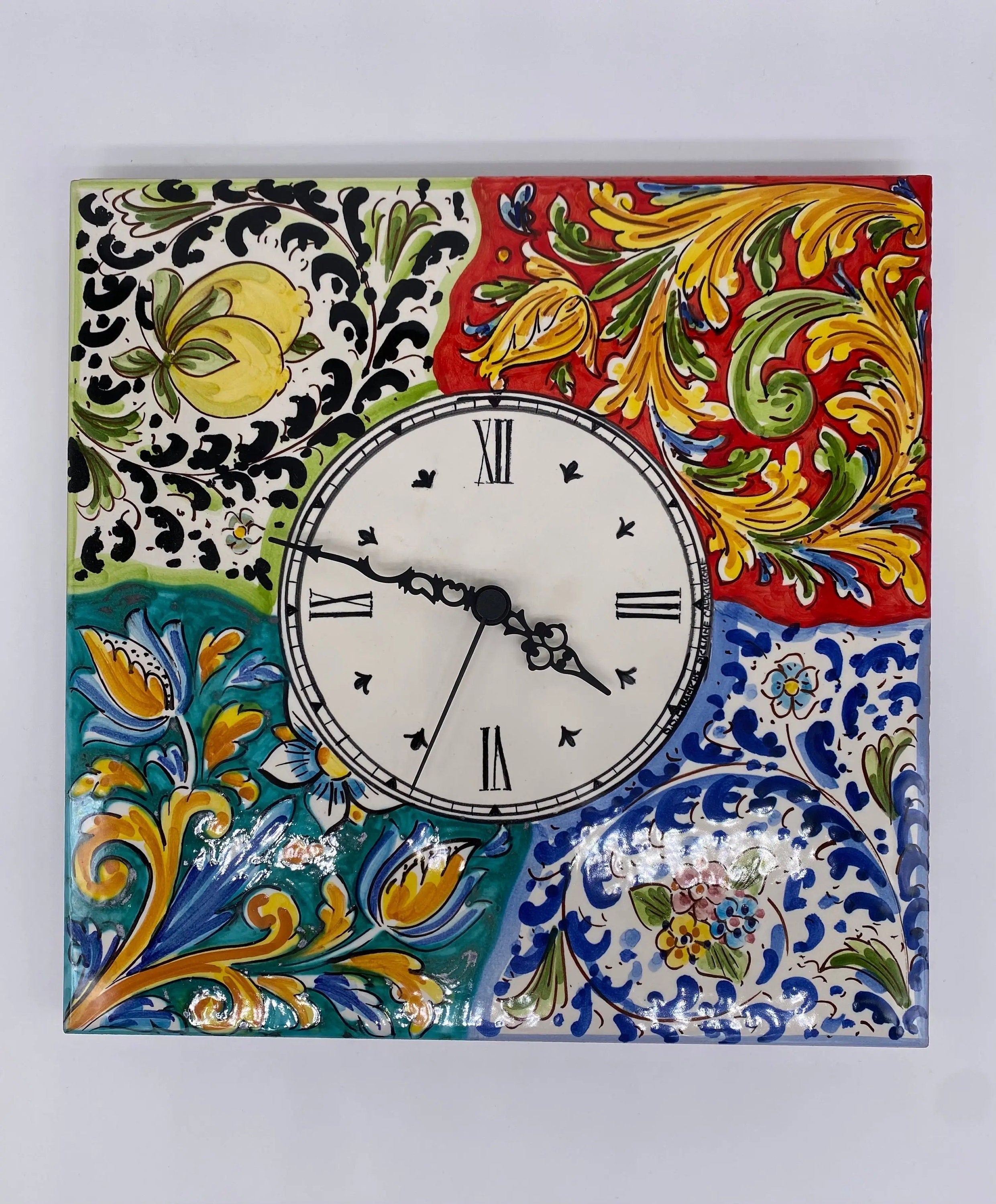 Orologio da Parete Ceramica Caltagirone Quadrato dipinto a mano Lato 30cm Decoro n.3 DD CERAMICHE SICILIANE