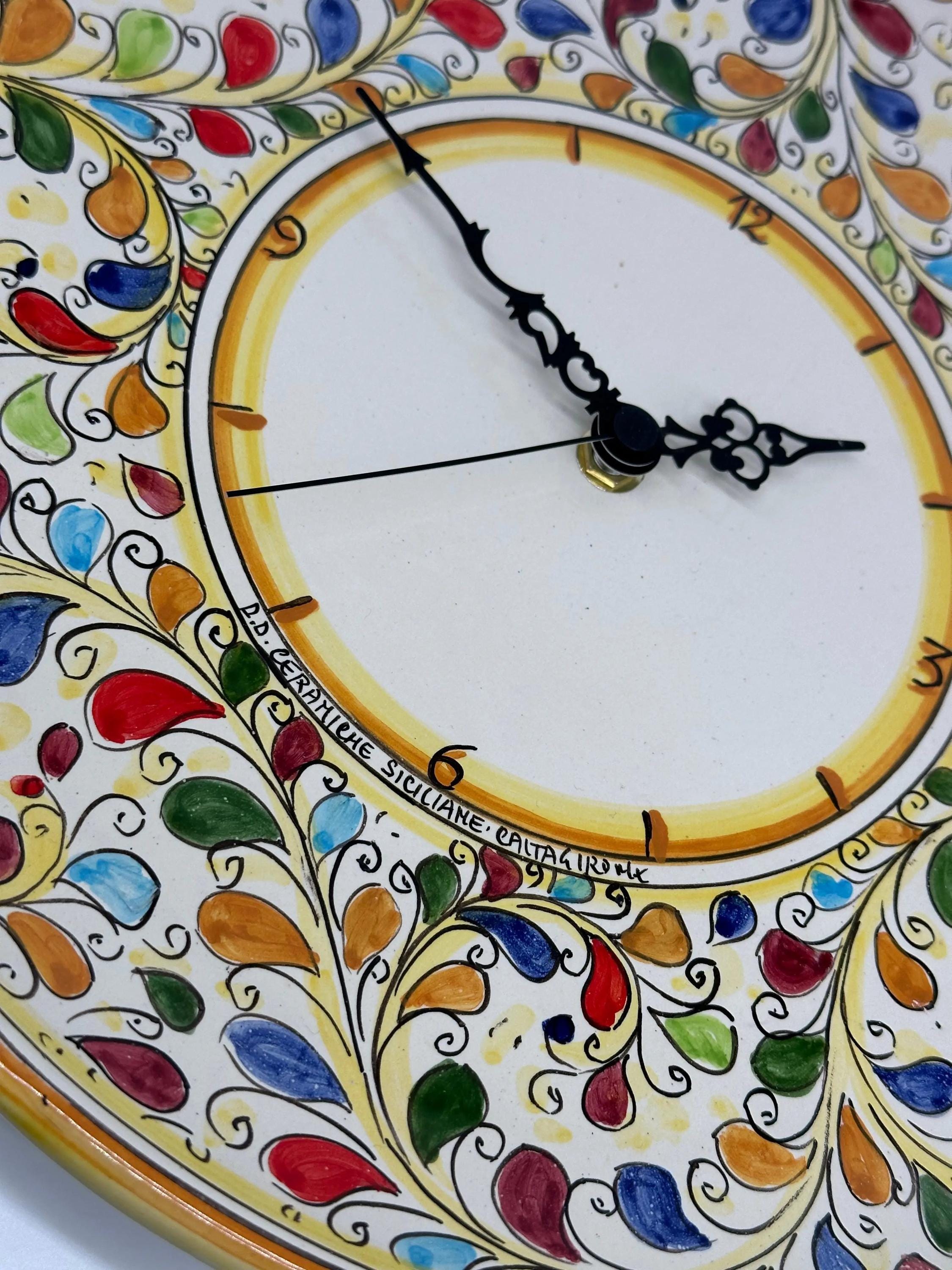 Orologio da Parete Ceramica Caltagirone Rotondo dipinto a mano cm D.30 Decoro n.11g DD CERAMICHE SICILIANE
