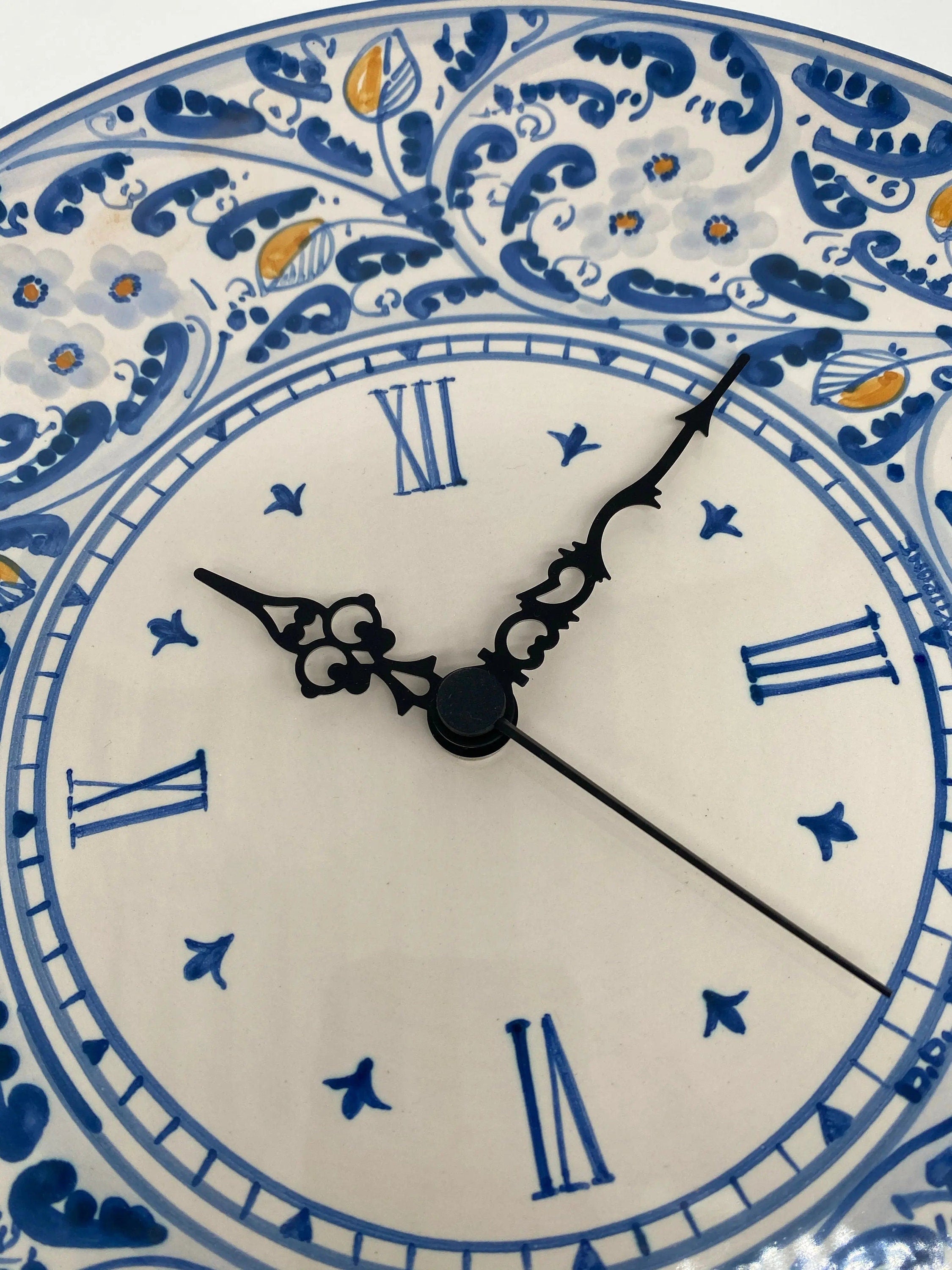 Orologio da Parete Ceramica Caltagirone Rotondo dipinto a mano cm D.30 Decoro n.2 DD CERAMICHE SICILIANE