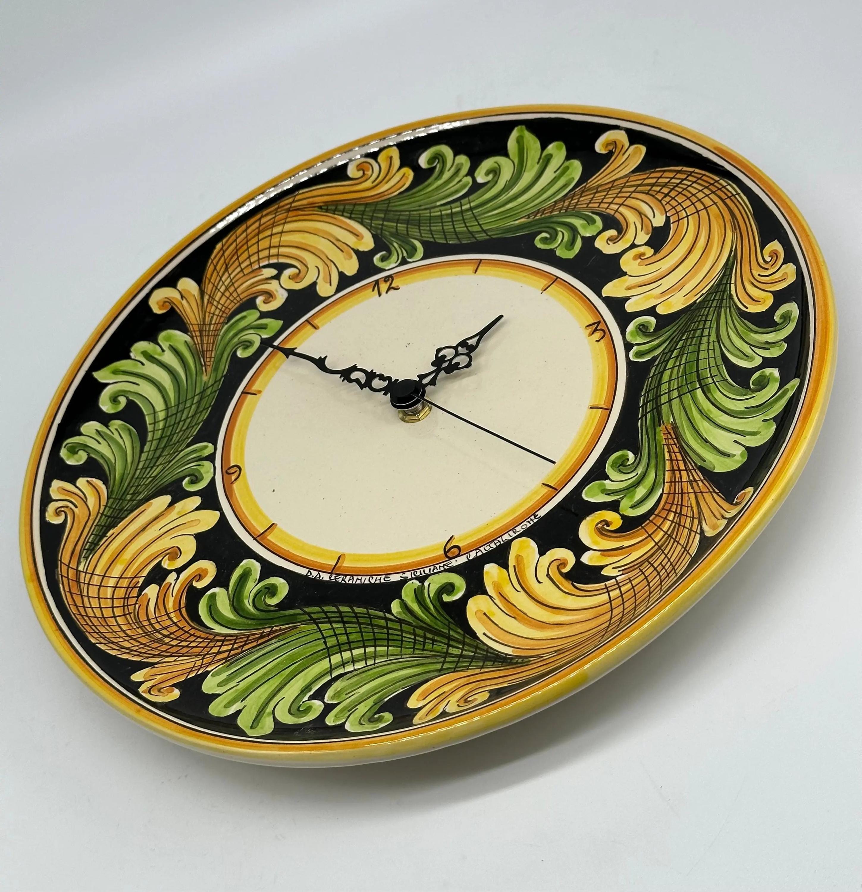 Orologio da Parete Ceramica Caltagirone Rotondo dipinto a mano cm D.30 Decoro n.10g DD CERAMICHE SICILIANE