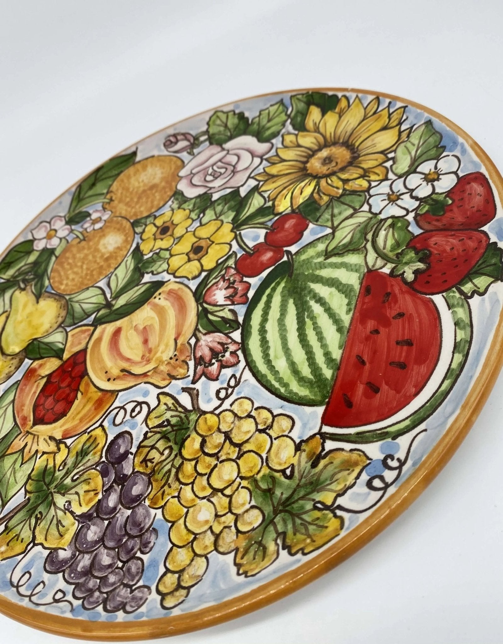 Piatto Decorativo dipinto a mano diametro cm 30 Decoro “4 stagioni” - DD CERAMICHE SICILIANE