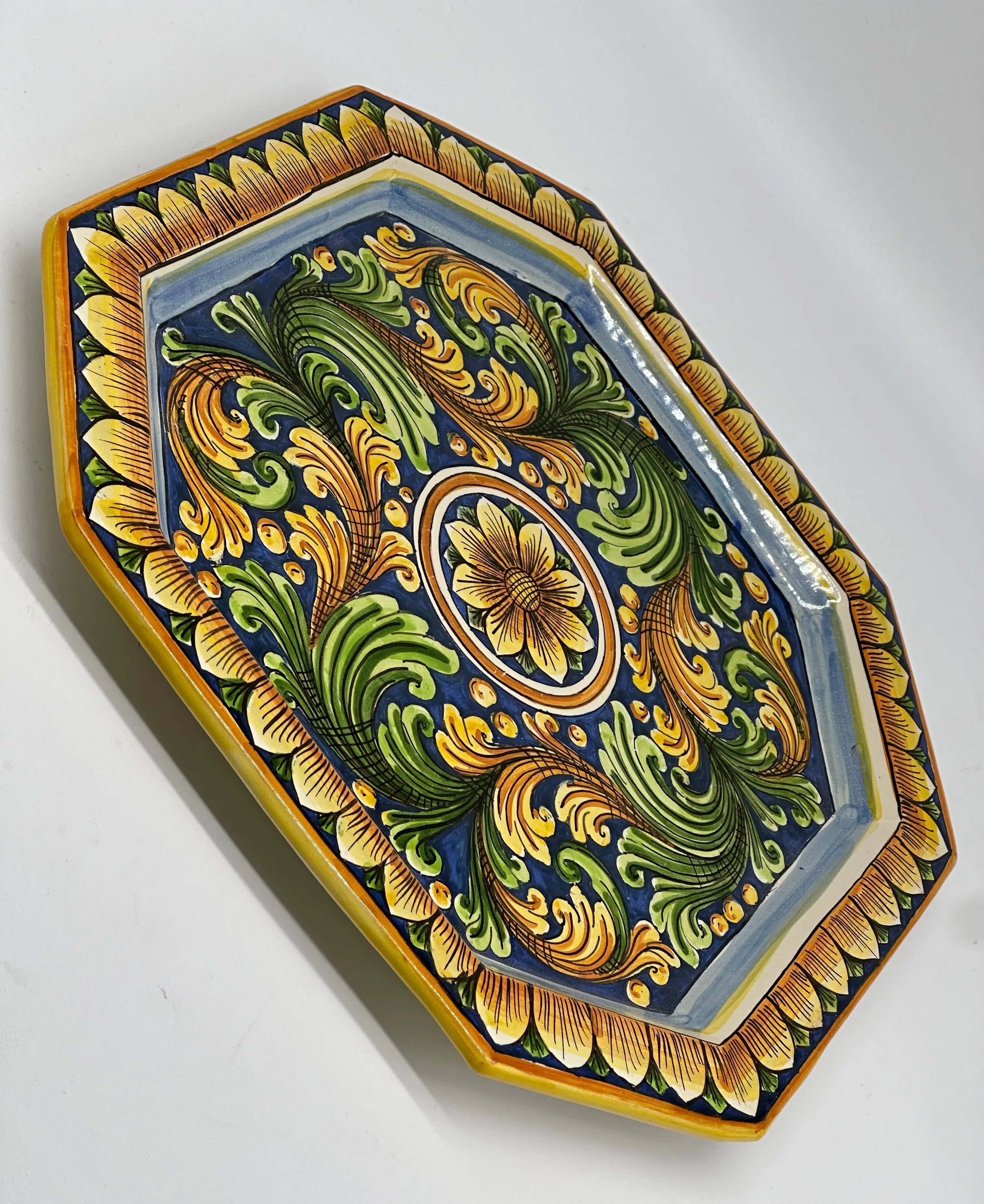 Piatto Decorativo Ottagonale dipinto a mano cm 32 Decoro n.2 DD CERAMICHE SICILIANE
