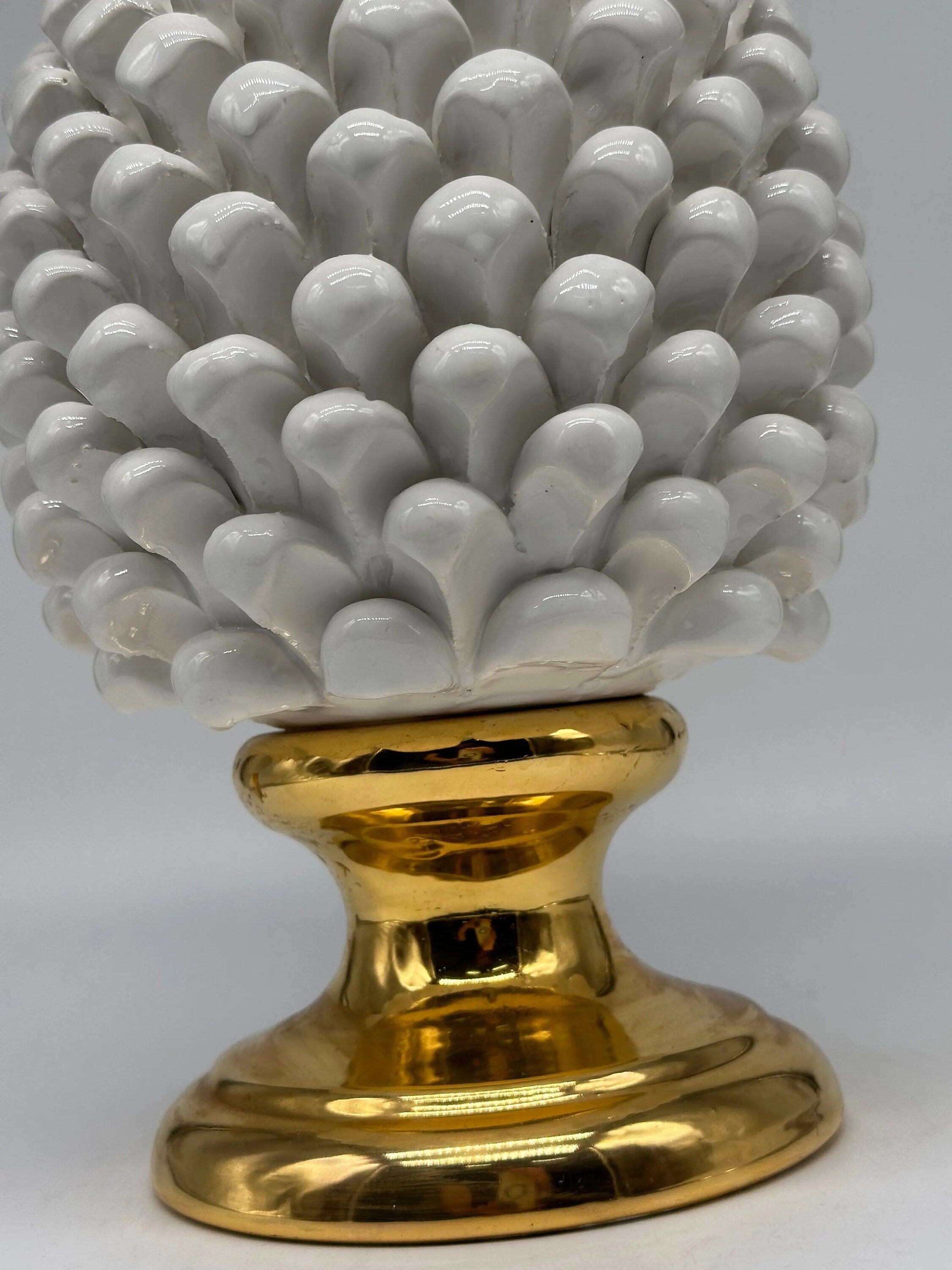 Pigna Aurum Ceramica Caltagirone cm H.30 Artigianale Bianco DD CERAMICHE SICILIANE