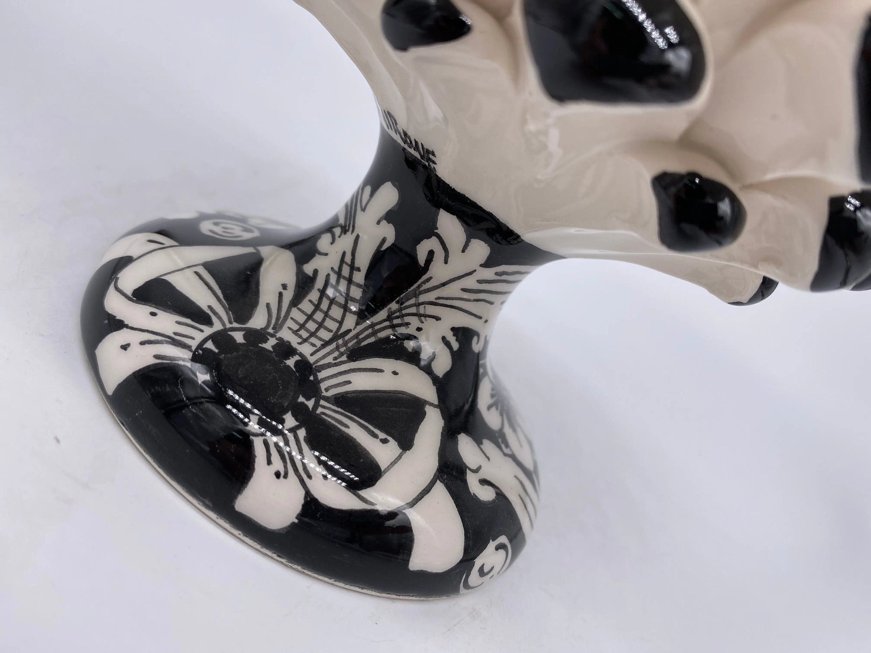 Pigna Ceramica Caltagirone cm H.20 Artigianale Base Decorata Punte Nero DD CERAMICHE SICILIANE