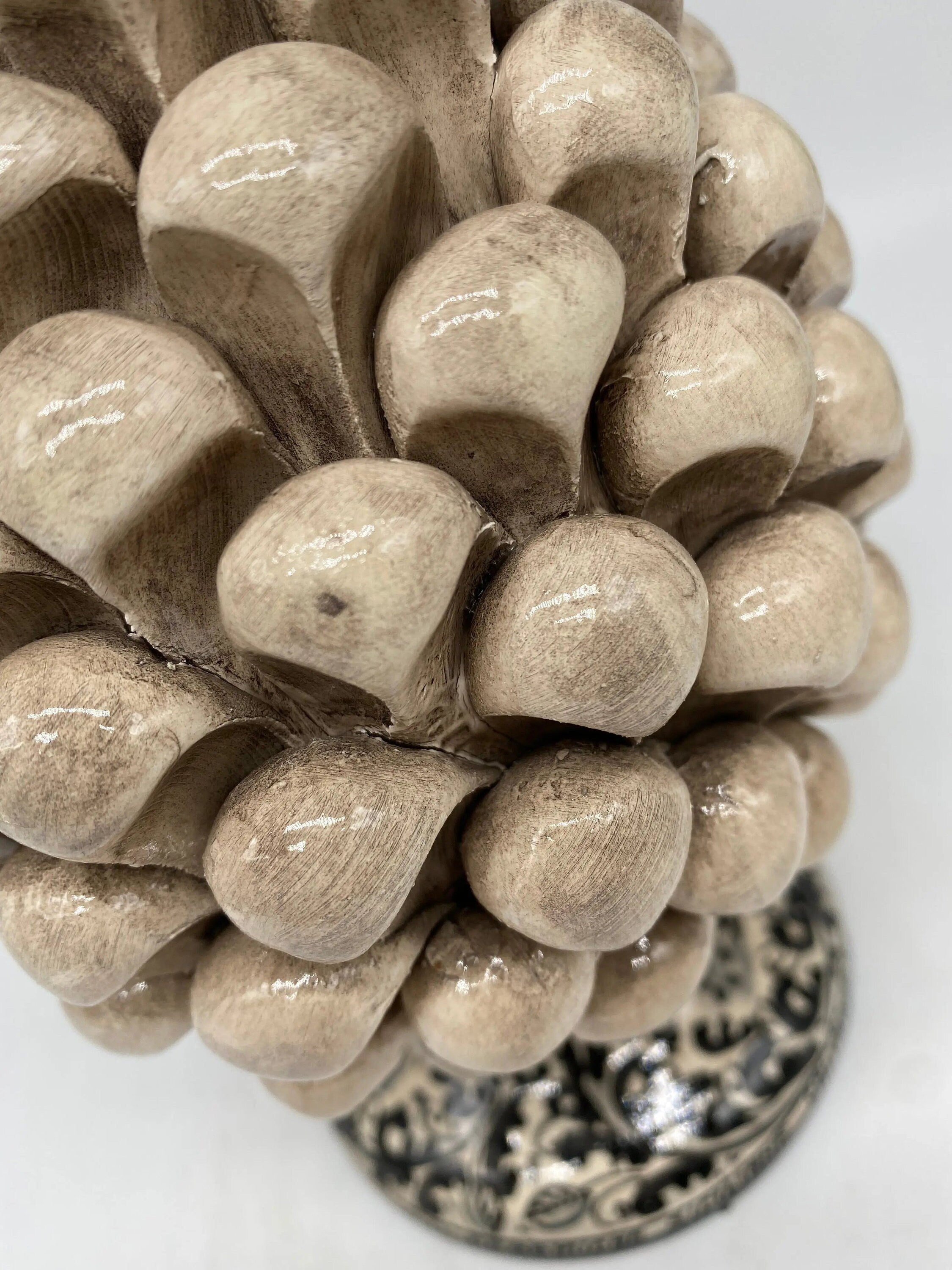 Pigna Ceramica Caltagirone cm H.20 Artigianale Beige Base Decorata DD CERAMICHE SICILIANE