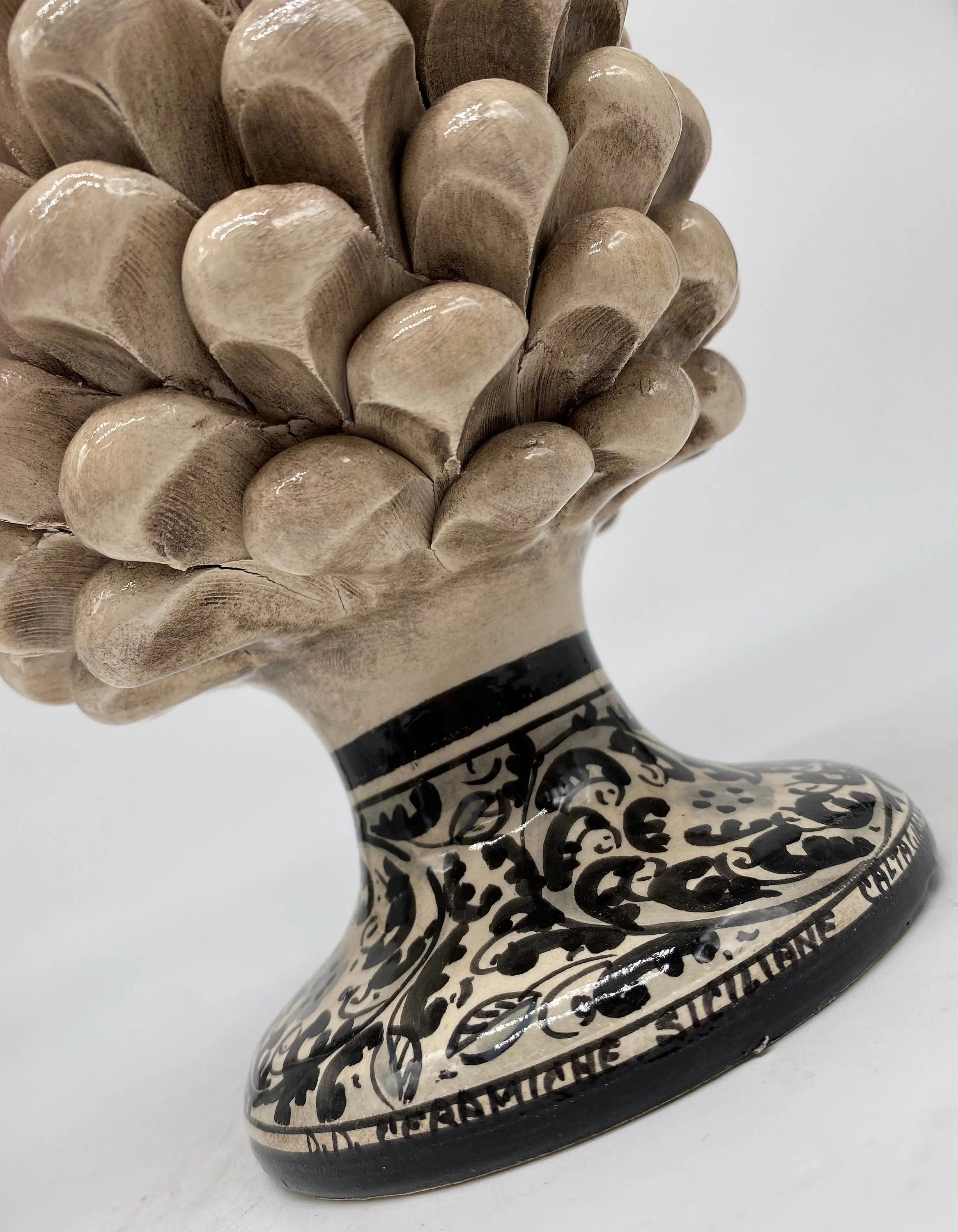 Pigna Ceramica Caltagirone cm H.20 Artigianale Beige Base Decorata DD CERAMICHE SICILIANE