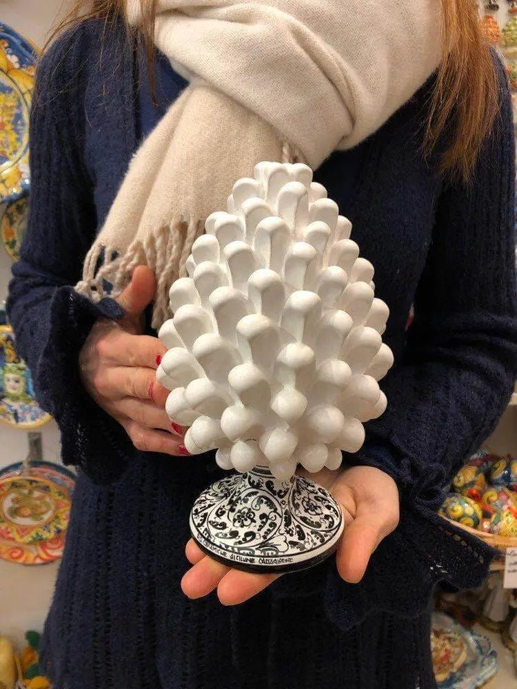 Pigna Ceramica Caltagirone cm H.20 Artigianale Bianco Base Decorata Nero DD CERAMICHE SICILIANE