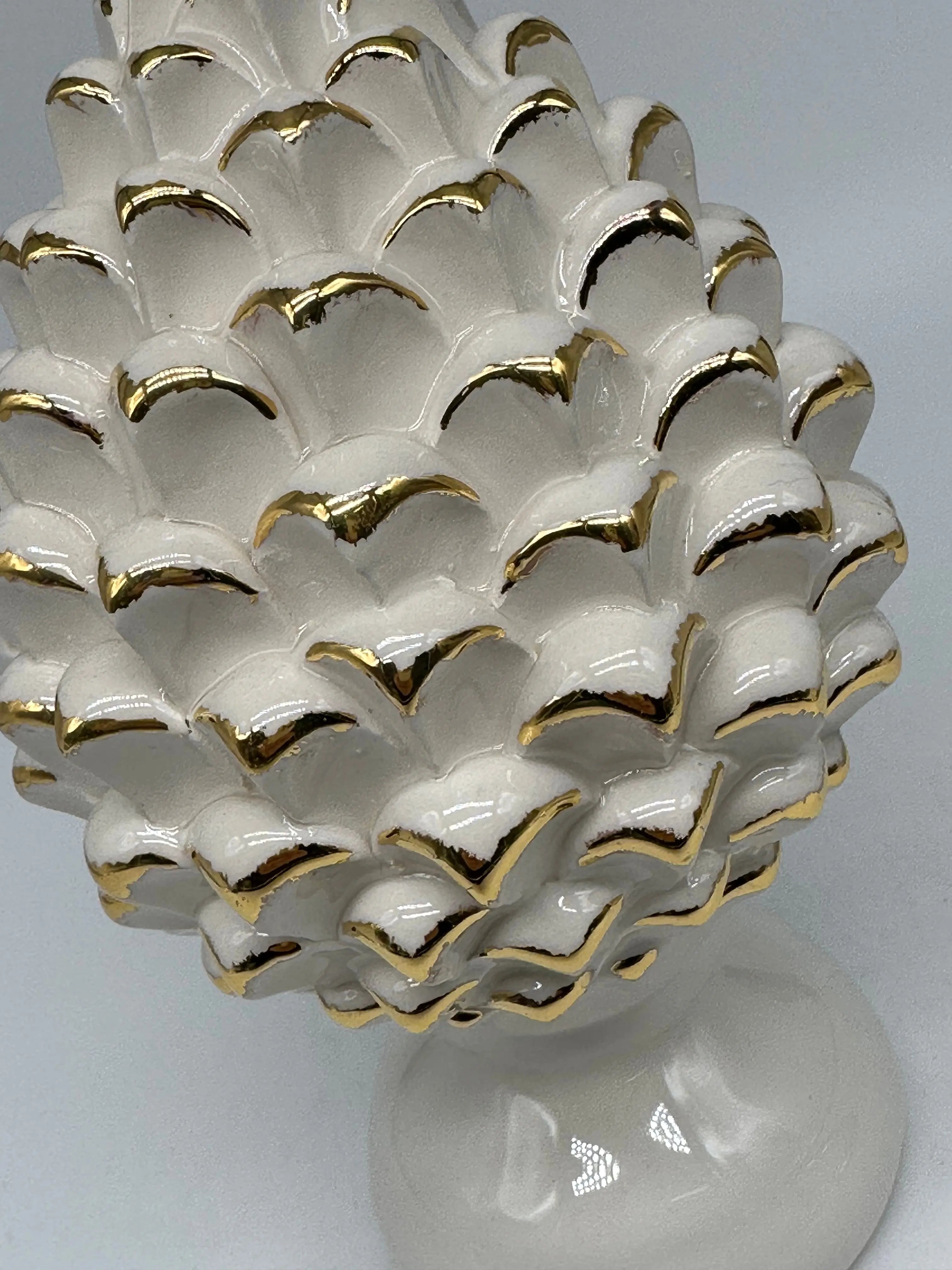 Pigna Ceramica Caltagirone cm H.20 Artigianale Bianco Oro Linea Luis DD CERAMICHE SICILIANE