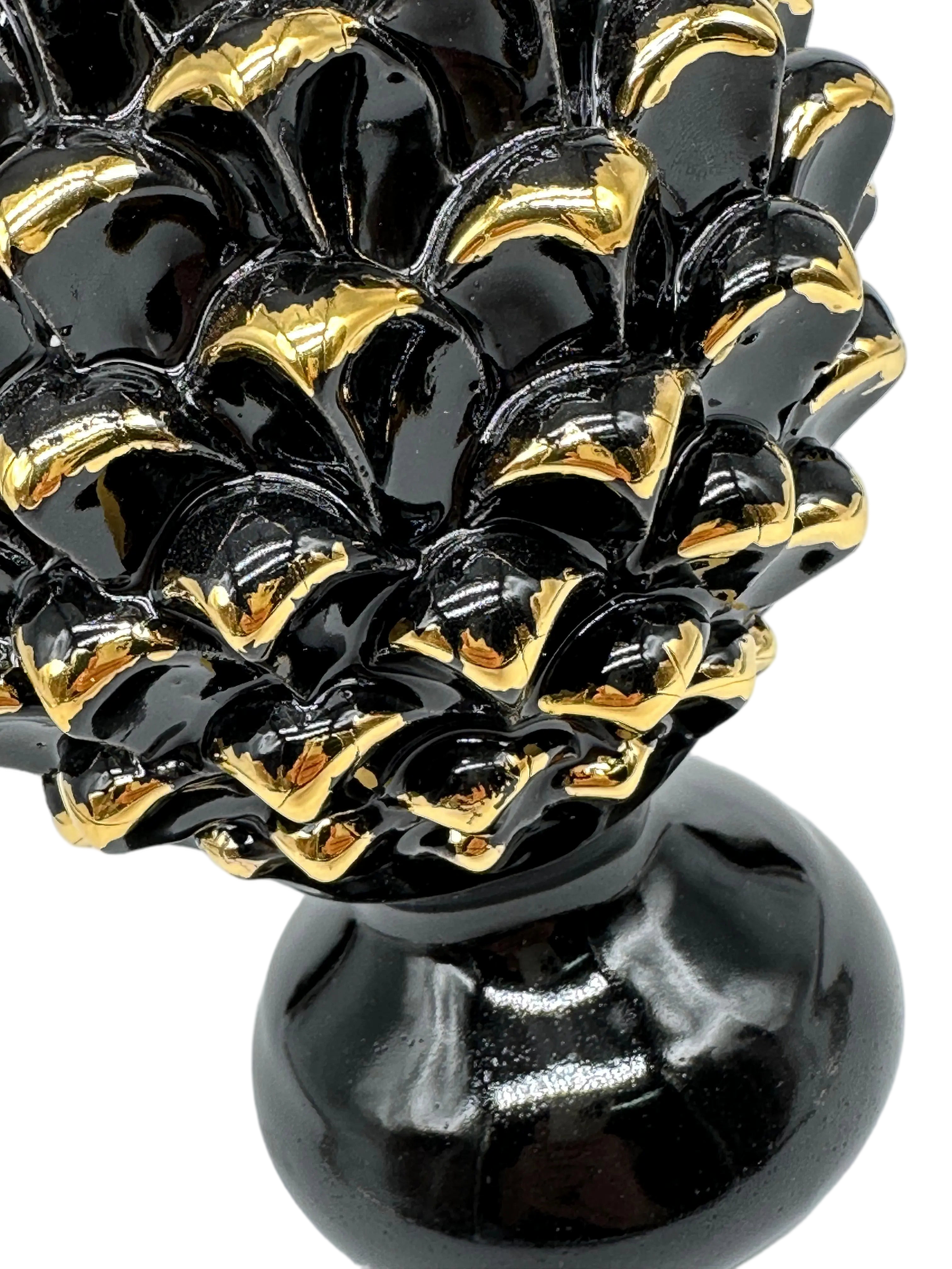 Pigna Ceramica Caltagirone cm H.20 Artigianale Nero Oro Linea Luis DD CERAMICHE SICILIANE