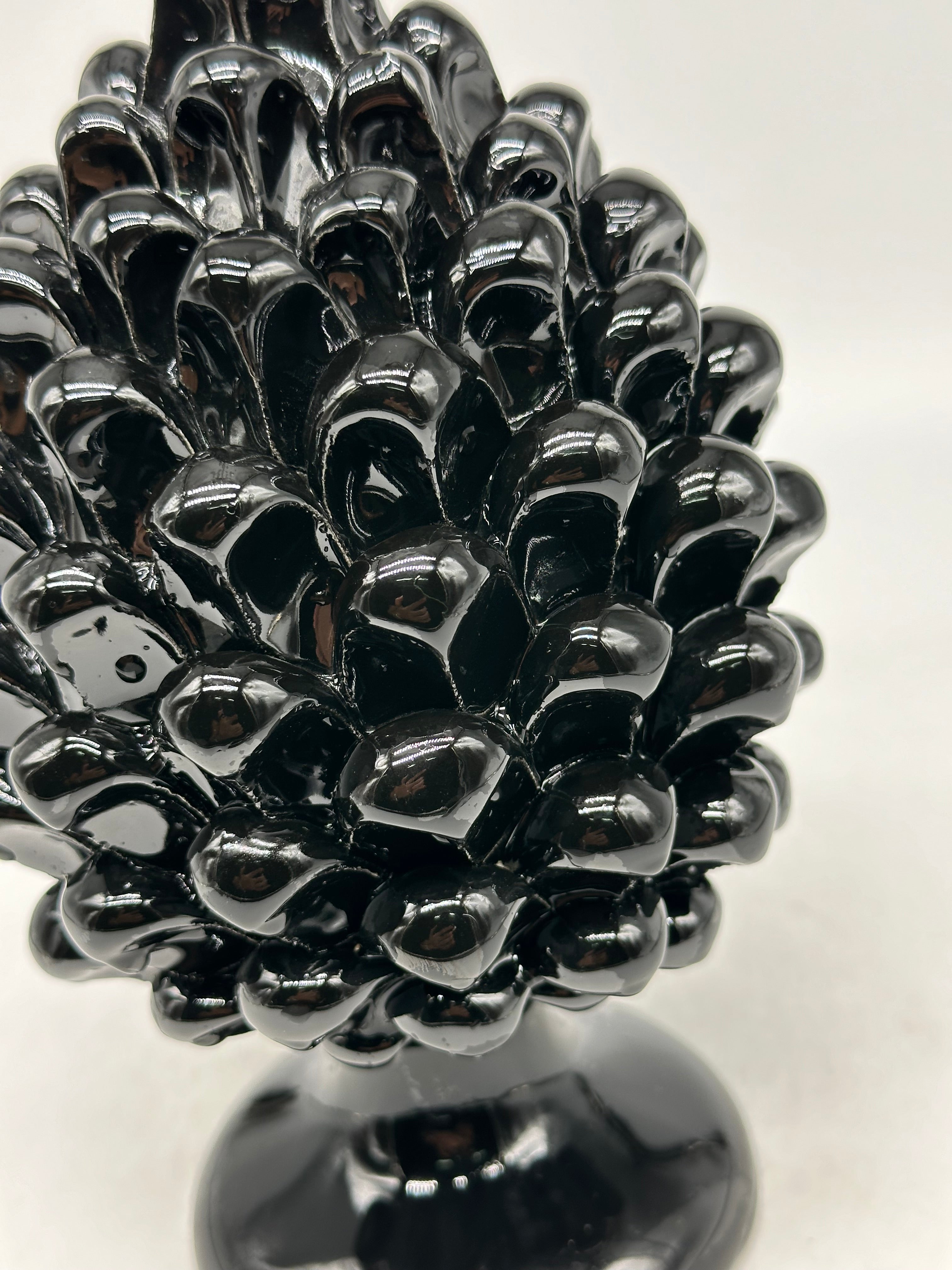 Pigna Ceramica Caltagirone cm H.20 Artigianale Nero - PIGNE